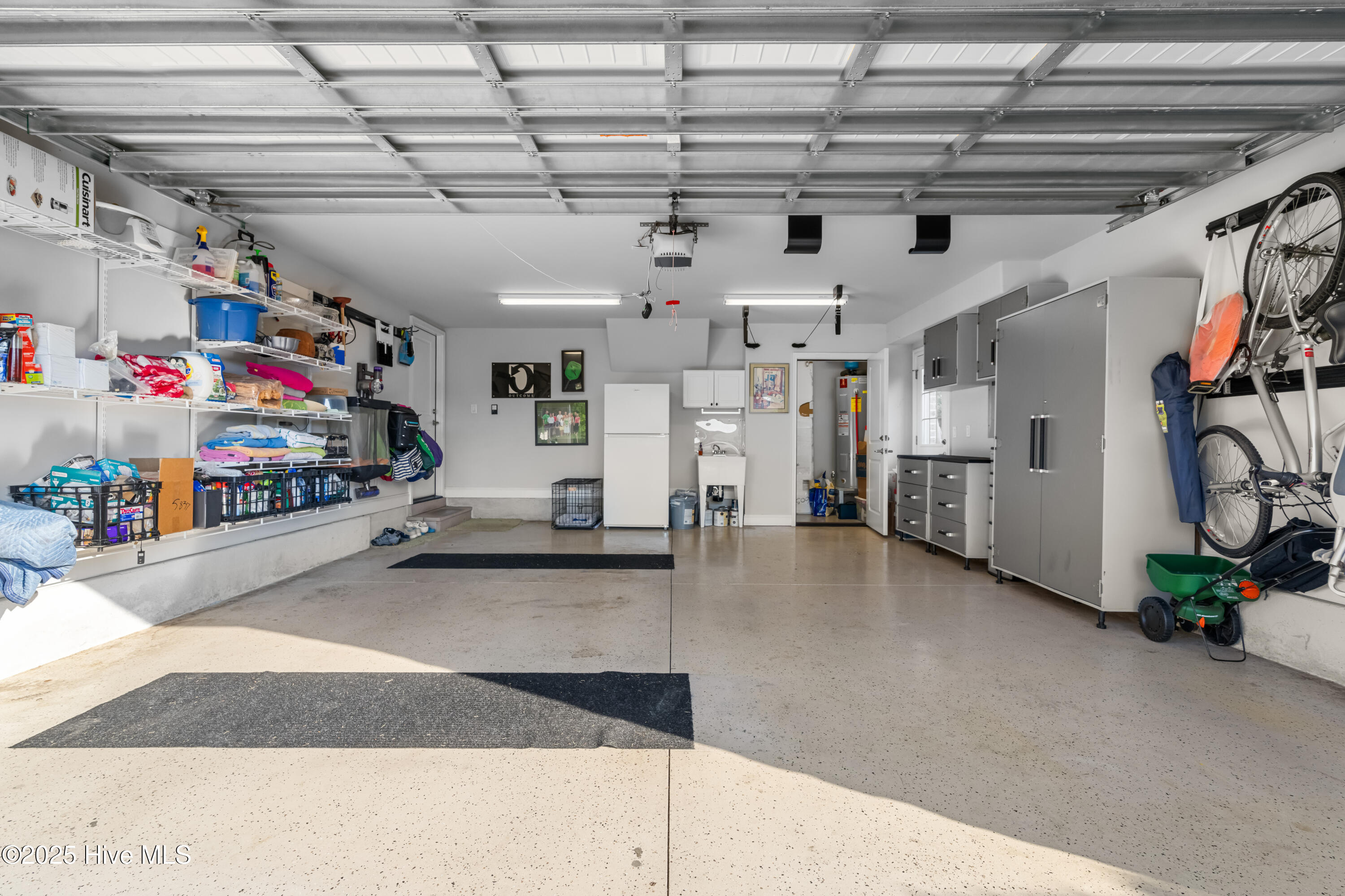 100510416 | Photo 34