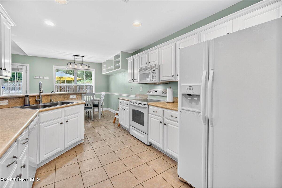 100516834 | Photo 14