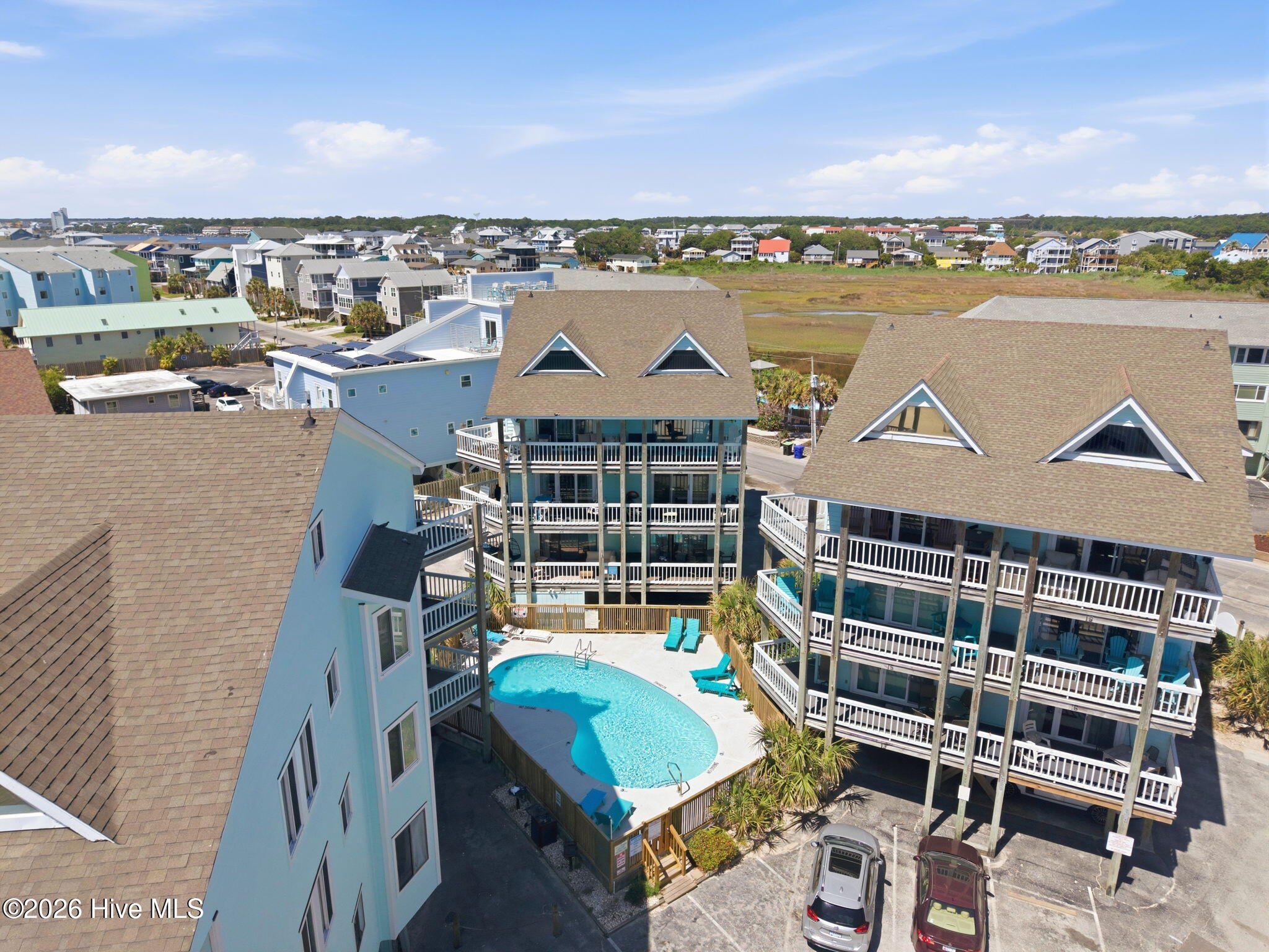 100576669 | Photo 16
