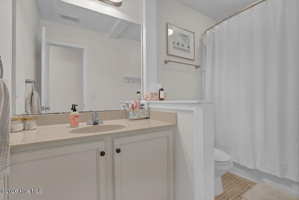 100566646 | Photo 22