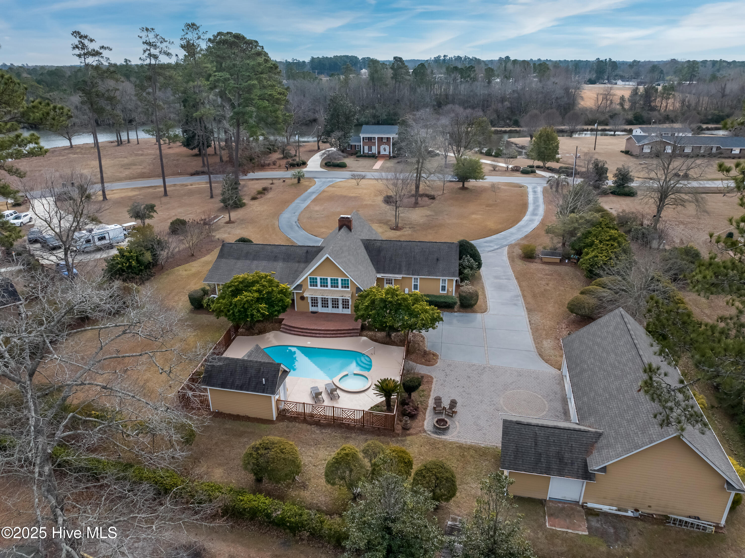 100485107 | Photo 46