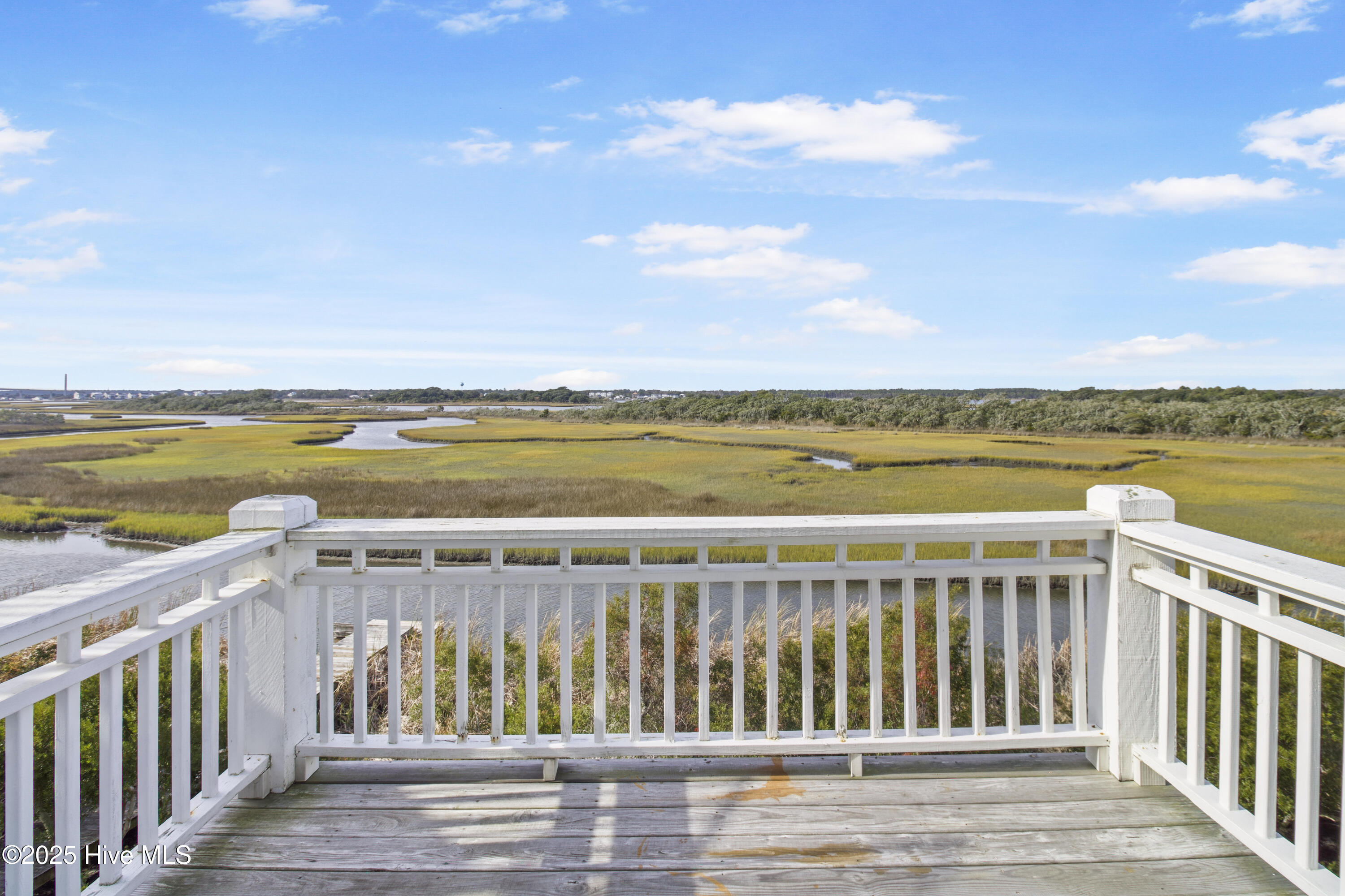 100541594 | Photo 24