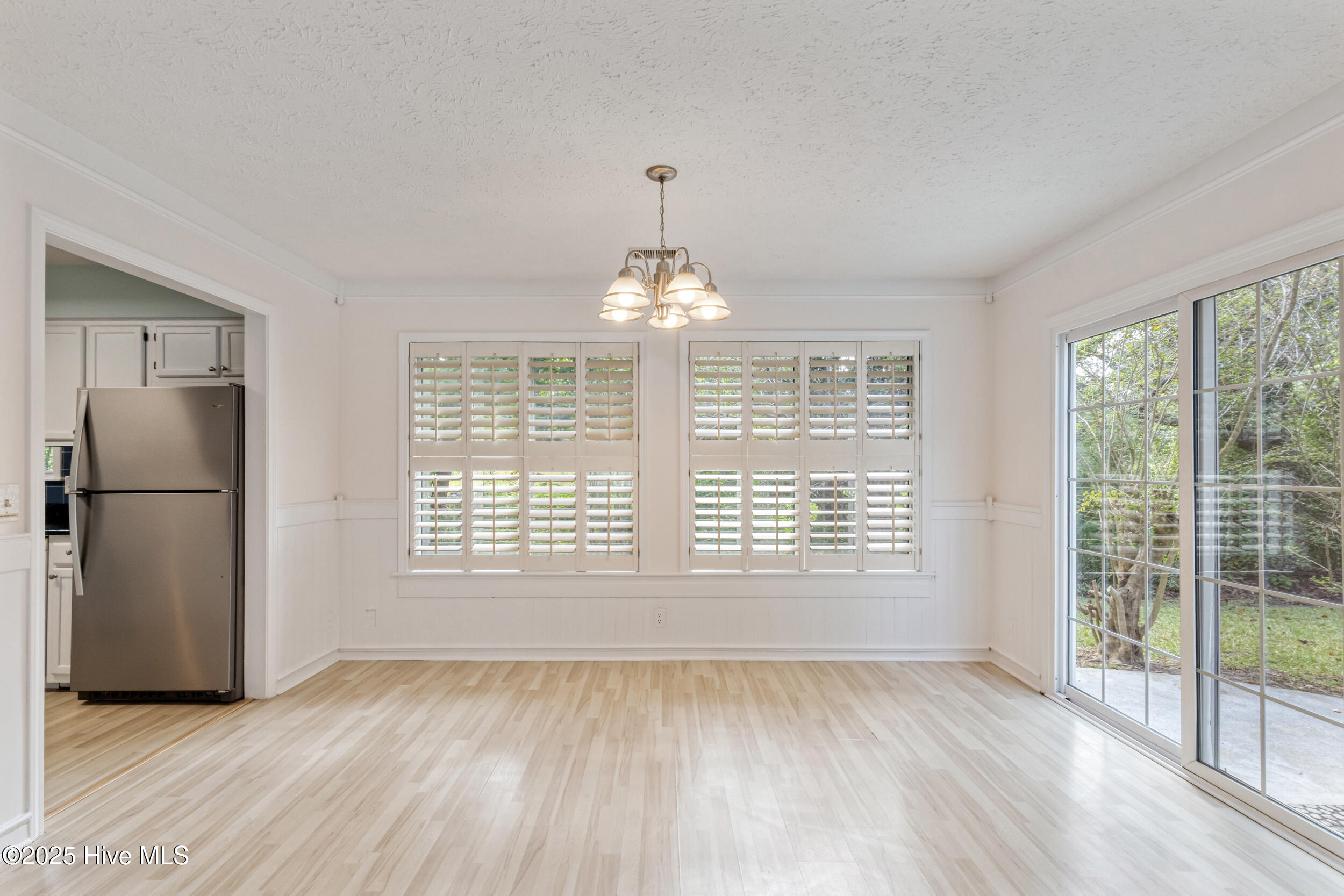 100531370 | Photo 16