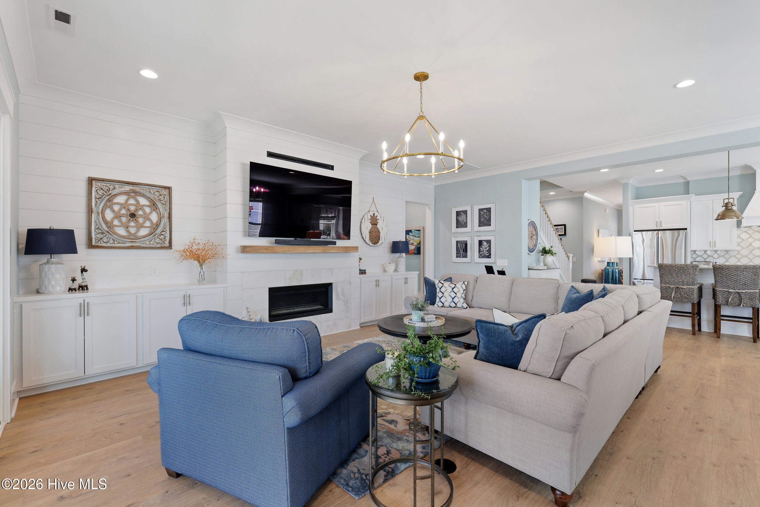 100558657 | Photo 17