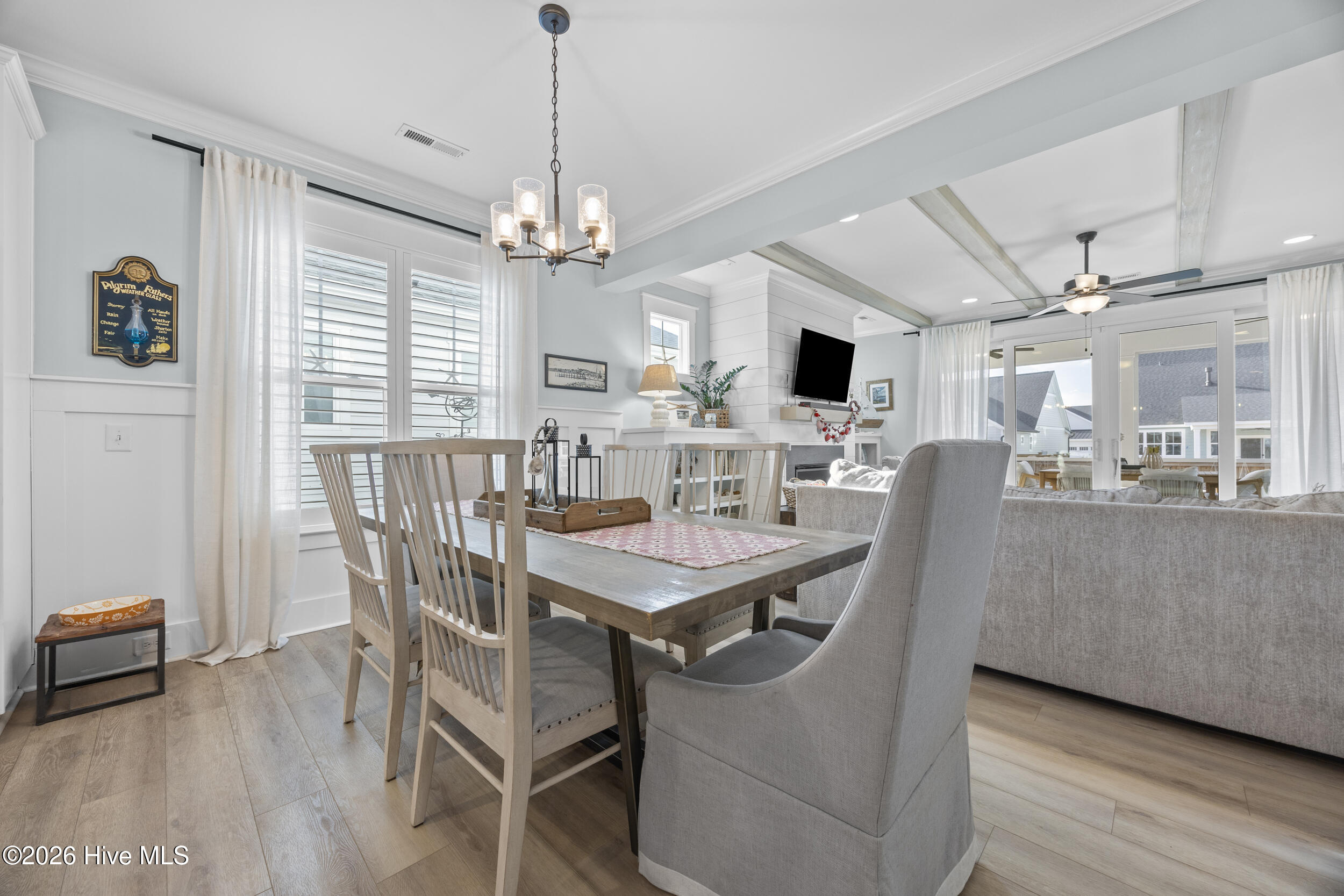 100552047 | Photo 13