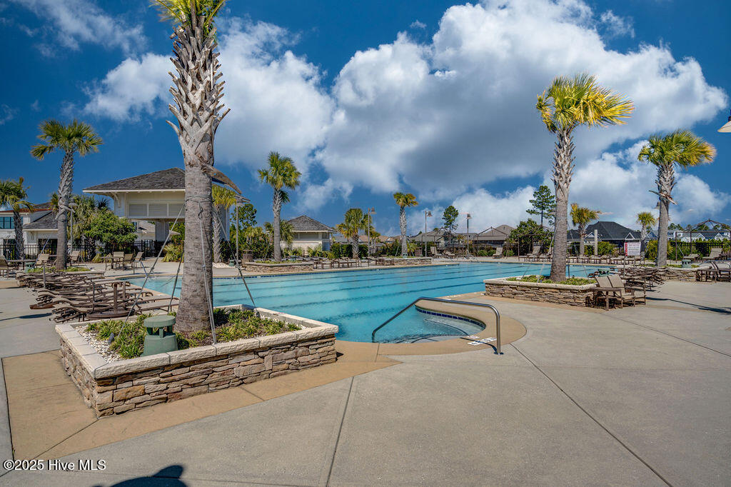 100529139 | Photo 56