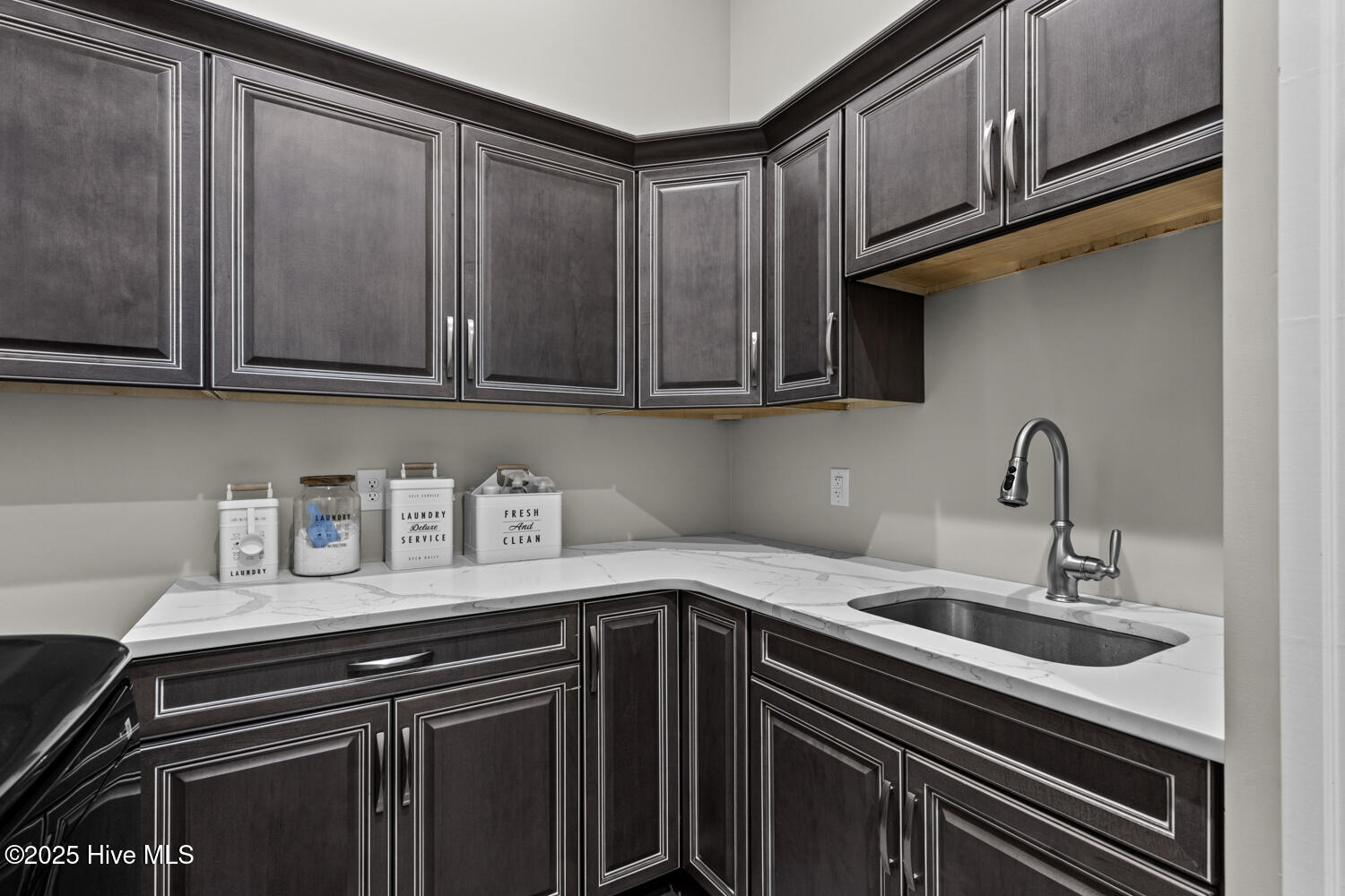 100546022 | Photo 52