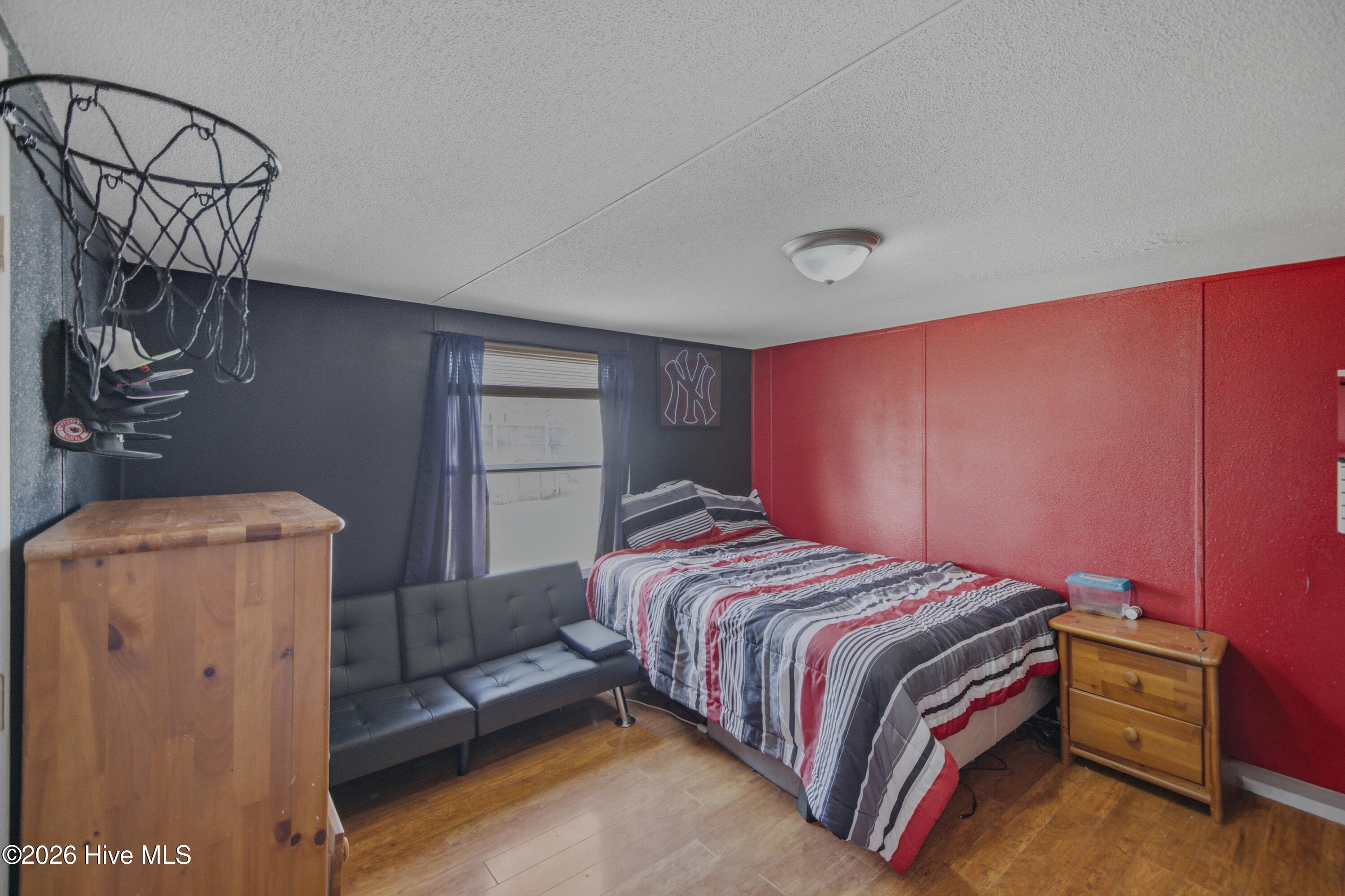 100566324 | Photo 29