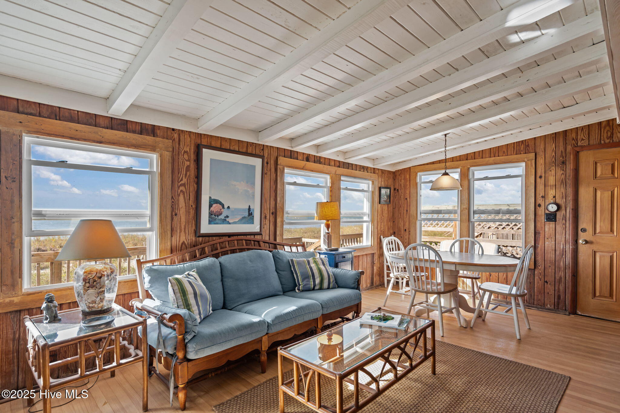 100539644 | Photo 18