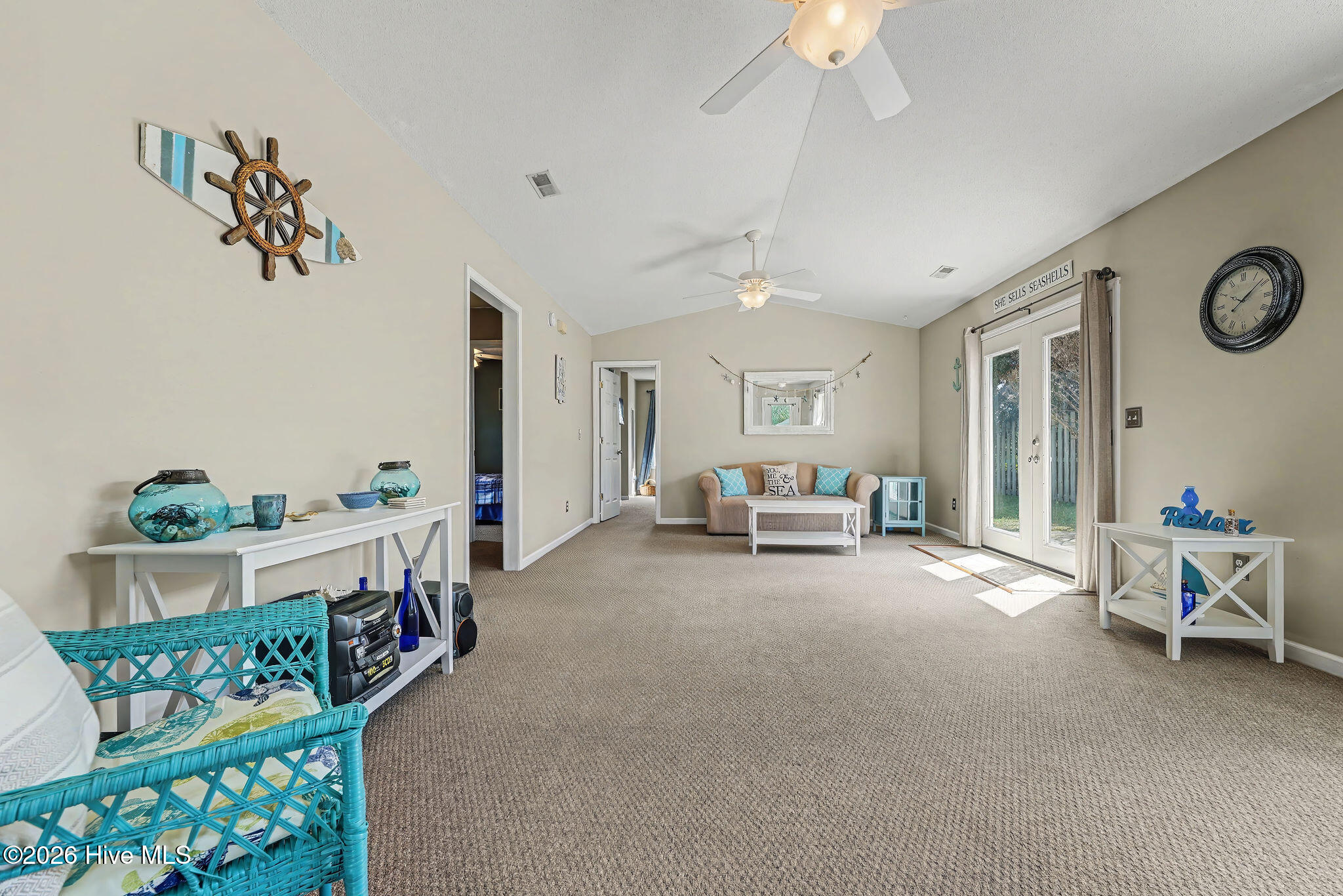 100560701 | Photo 20