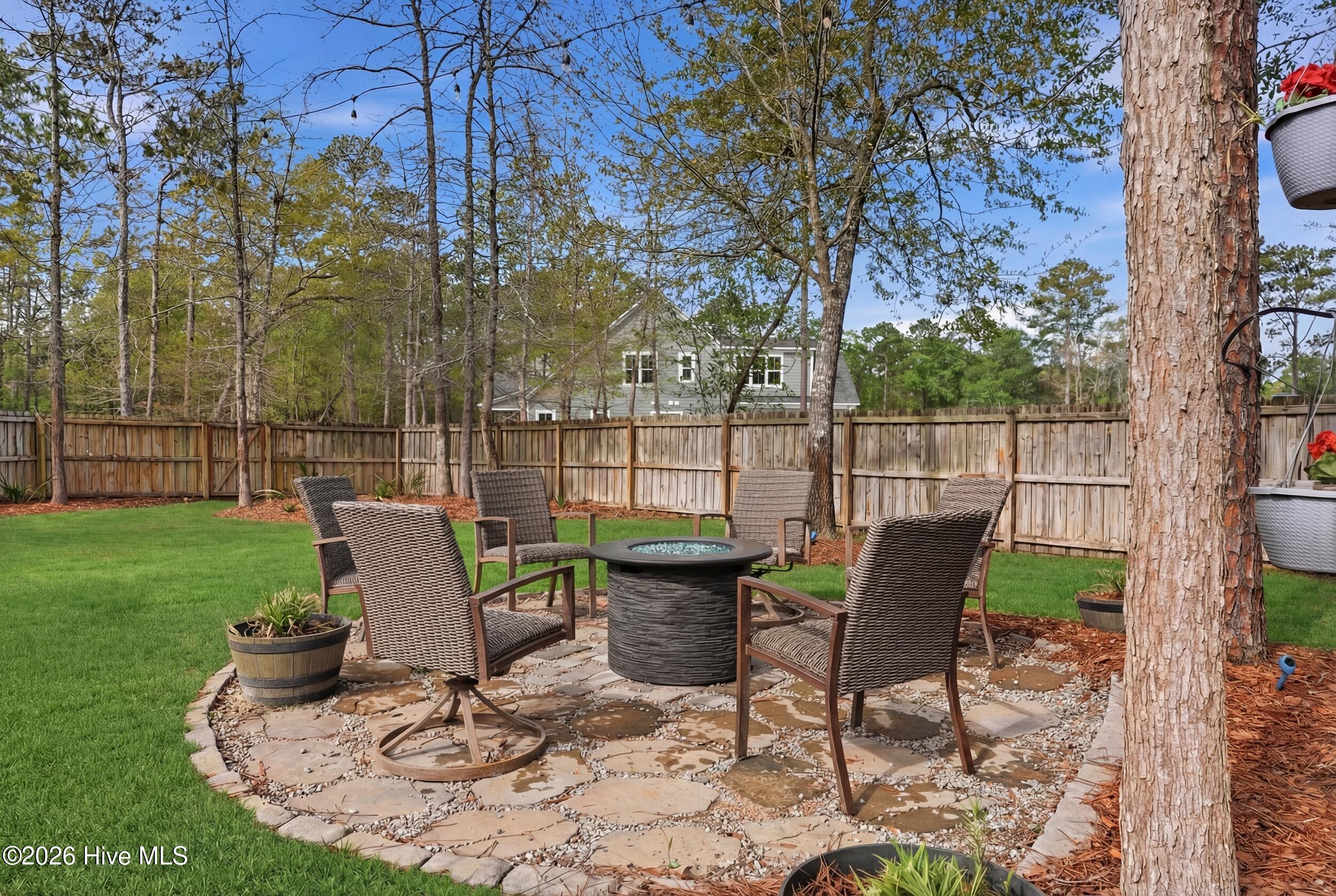 100565388 | Photo 63