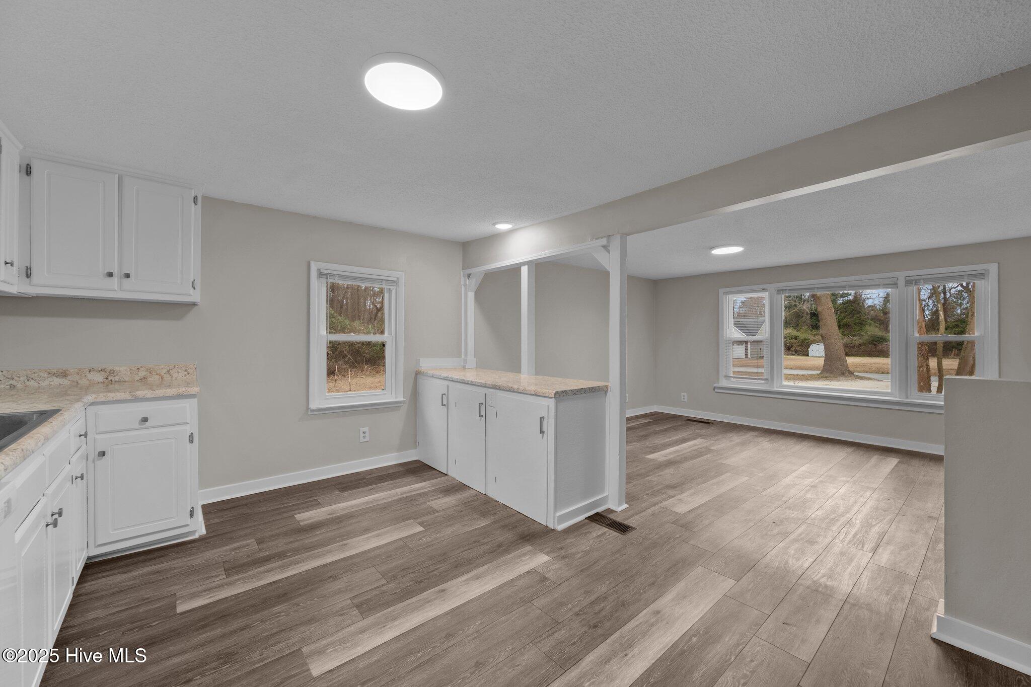 100568304 | Photo 10