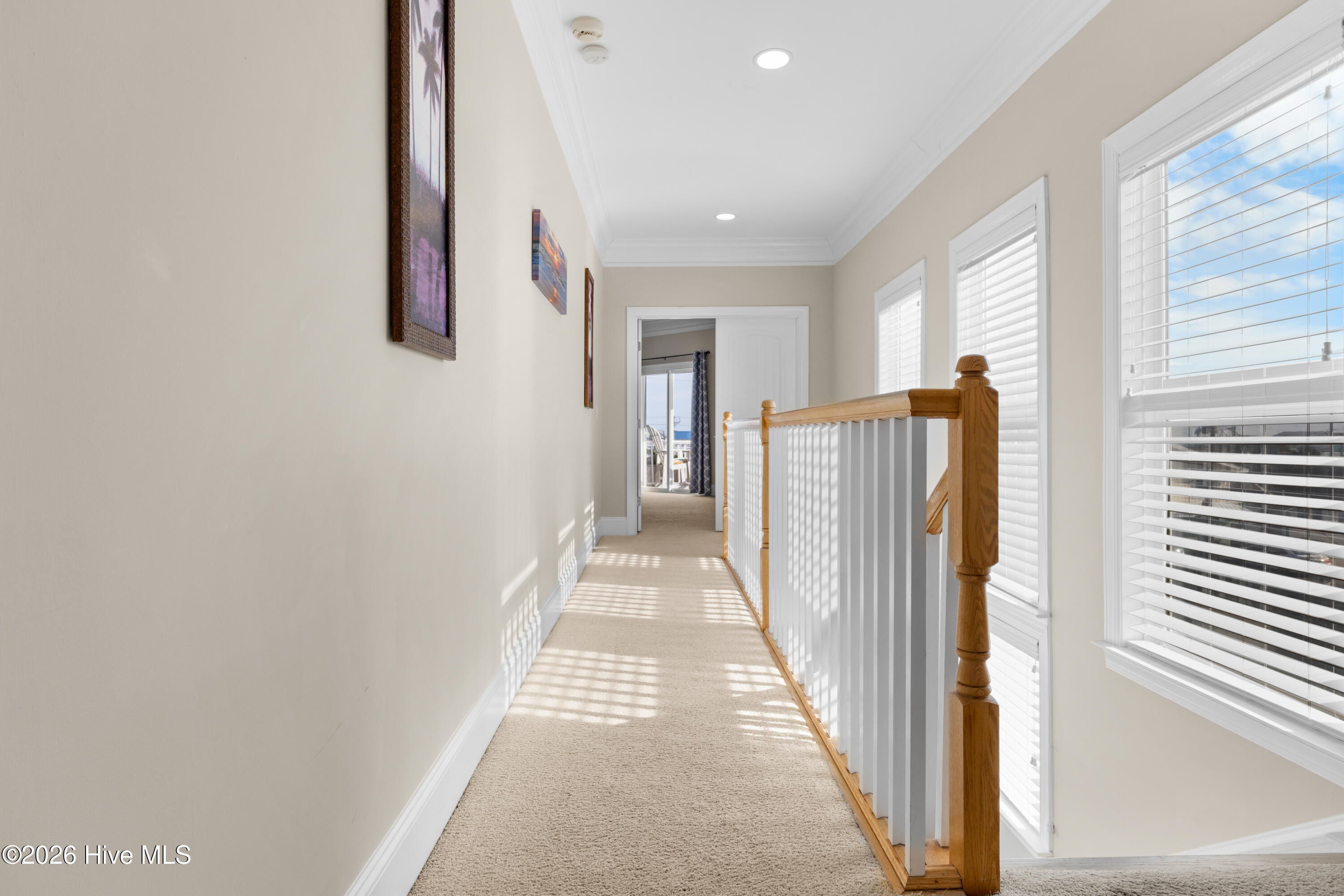 100552955 | Photo 35