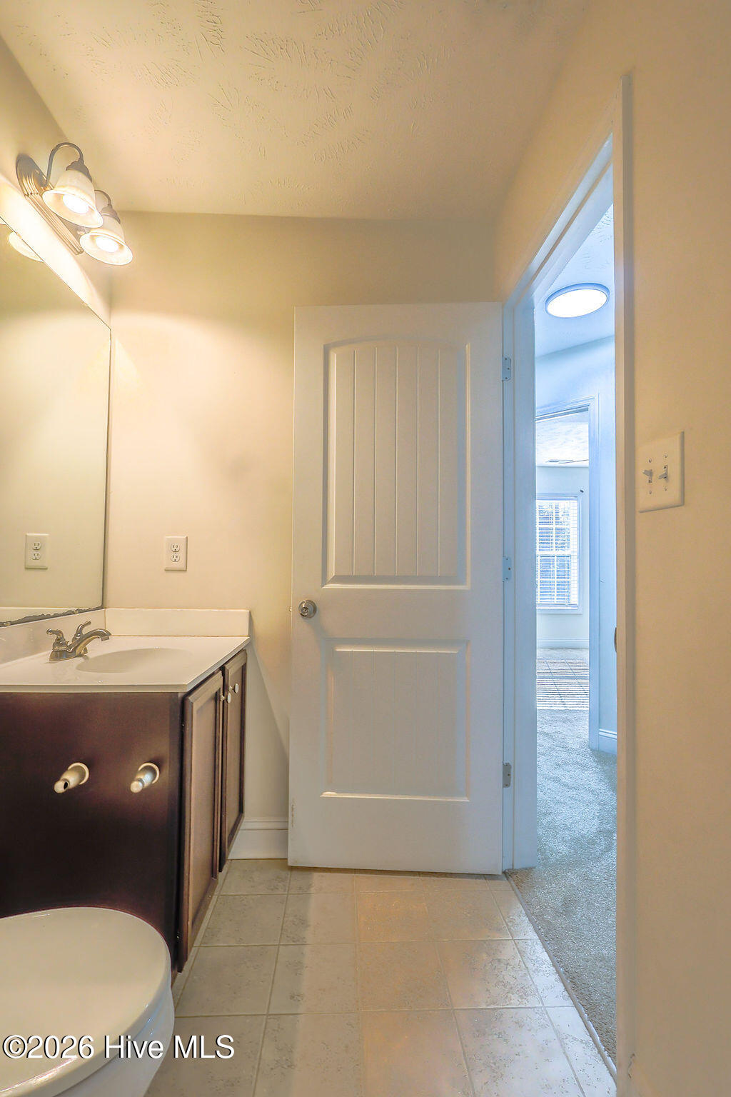 100548131 | Photo 40