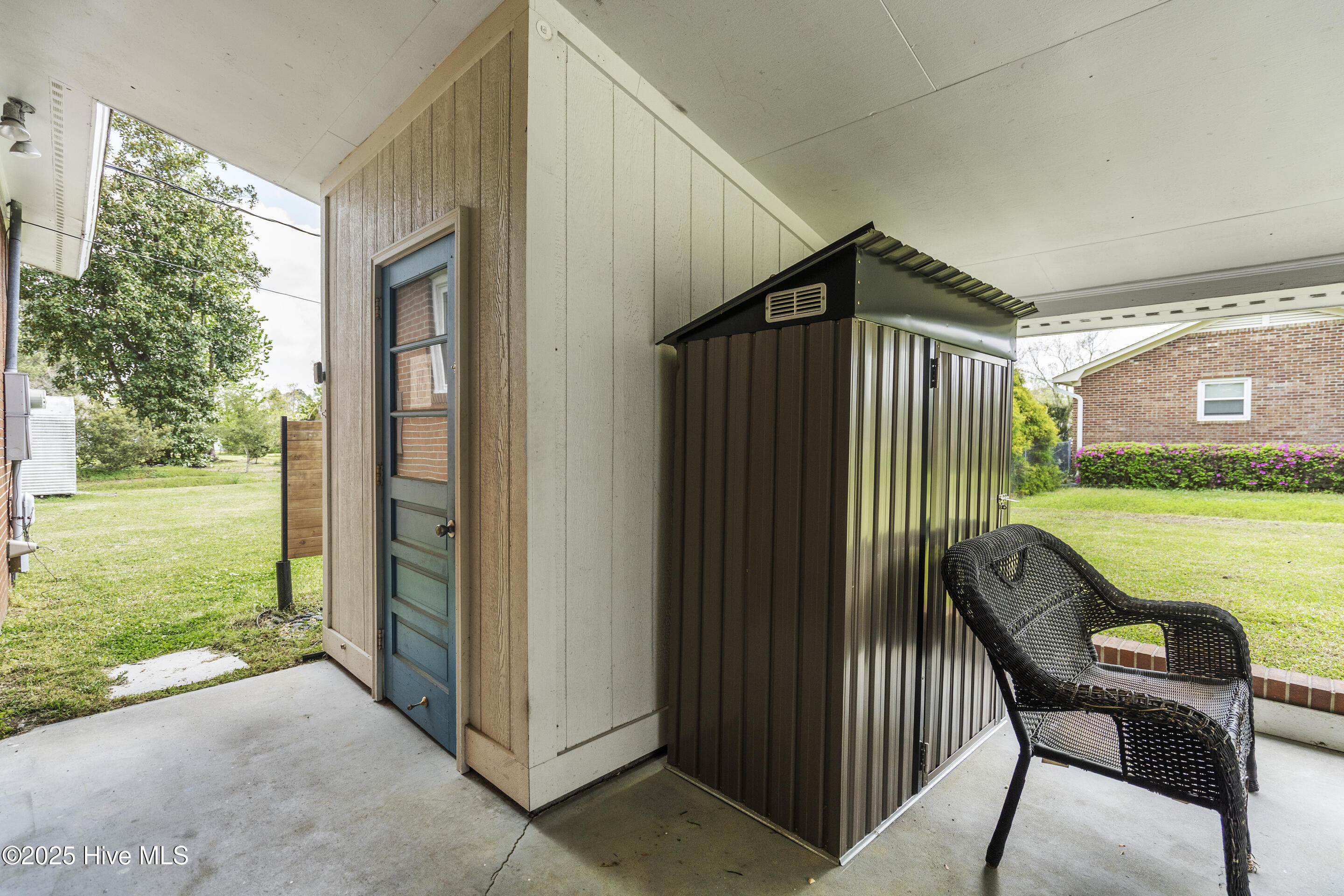 100564463 | Photo 24