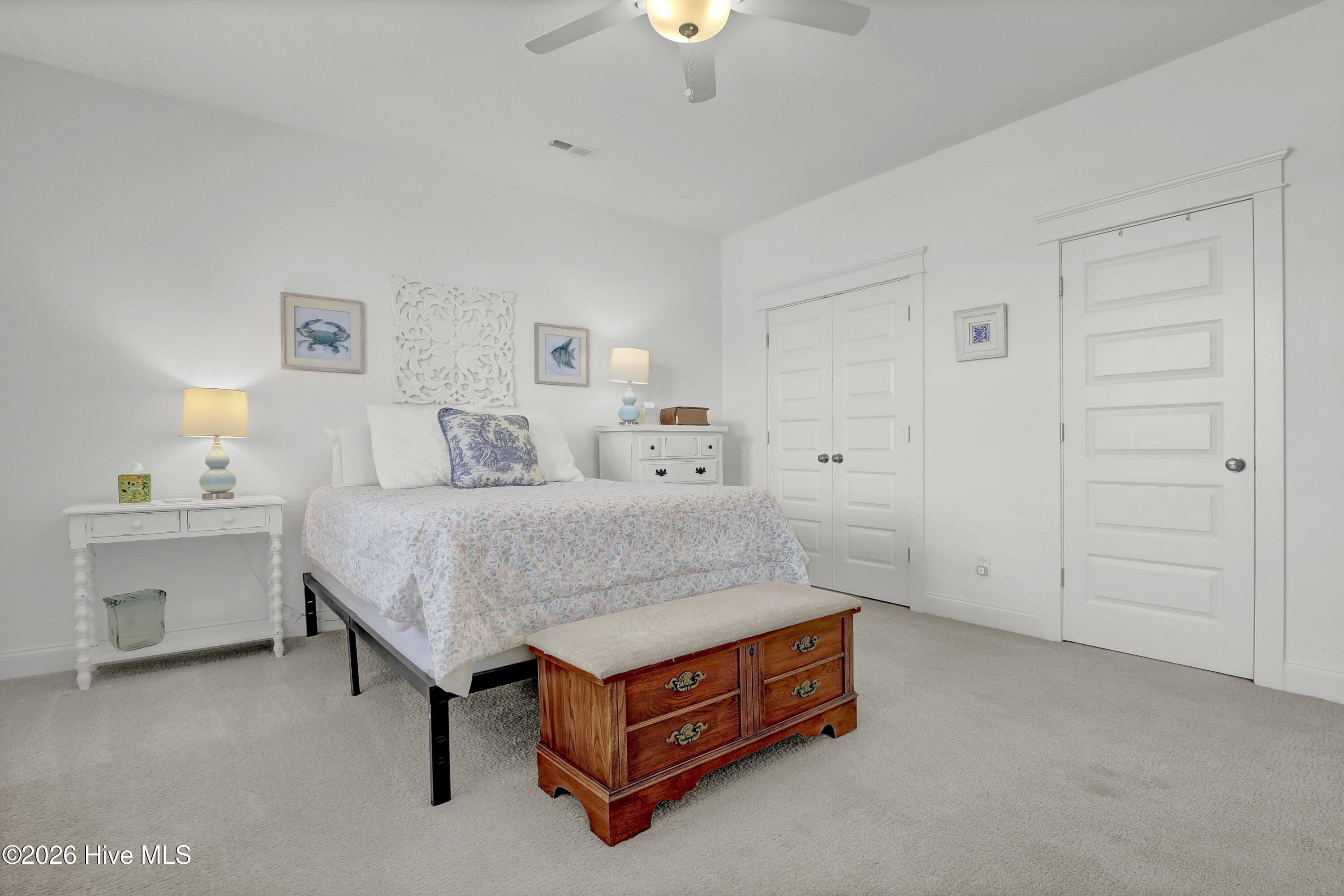 100561723 | Photo 40