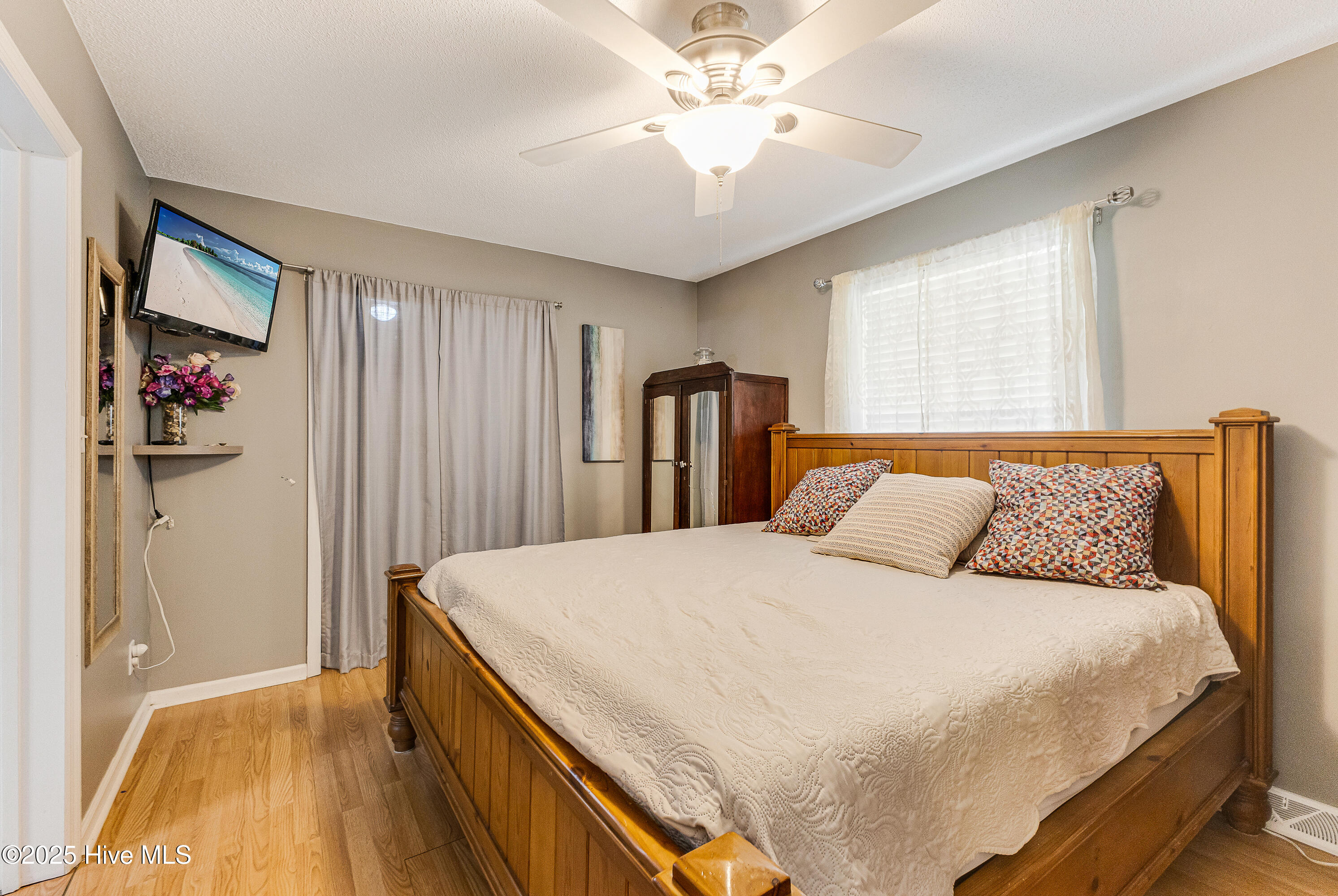 100536488 | Photo 20