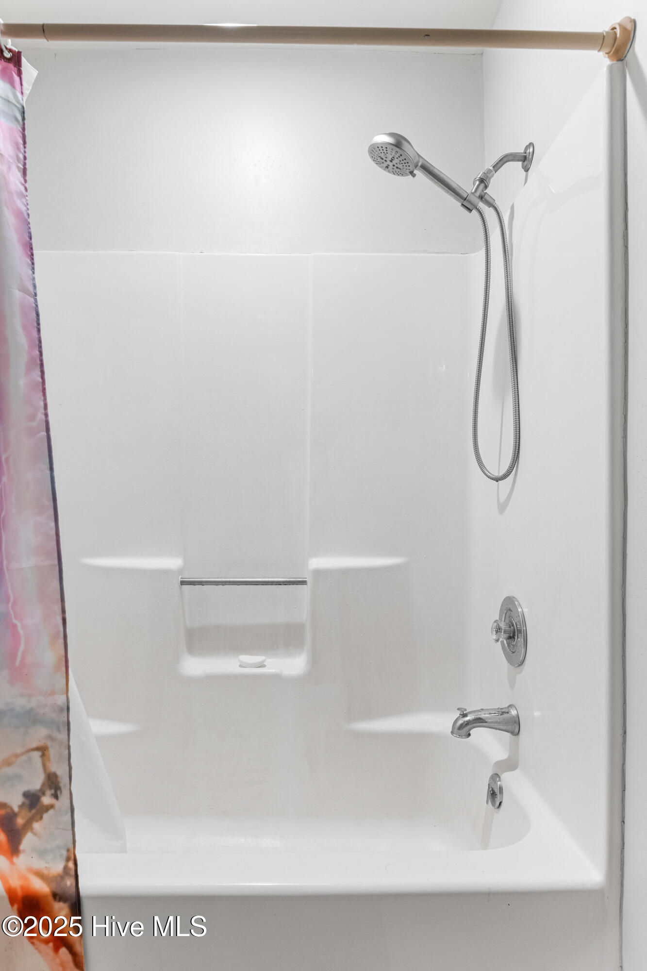 100542289 | Photo 29