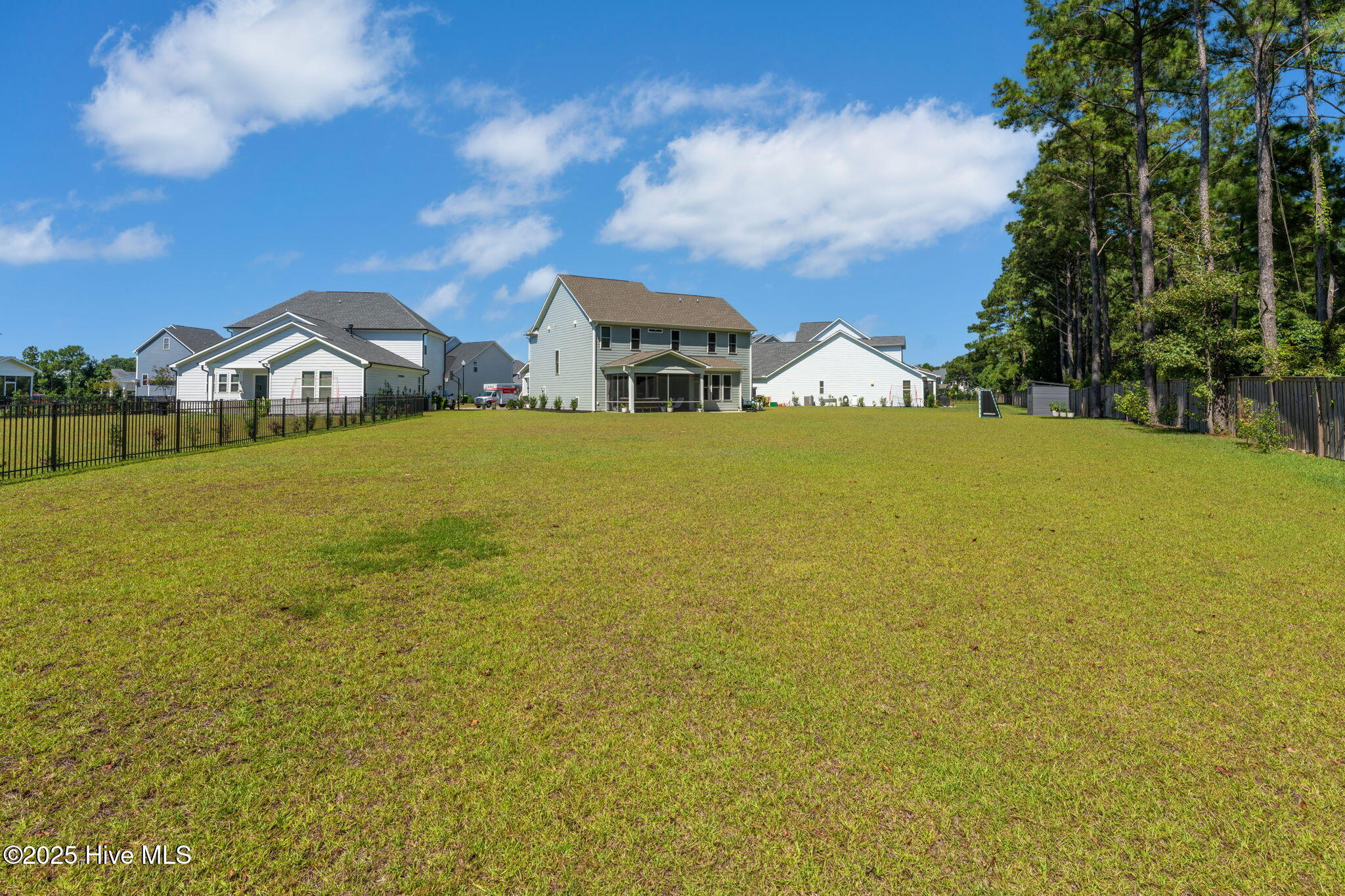 100527863 | Photo 54