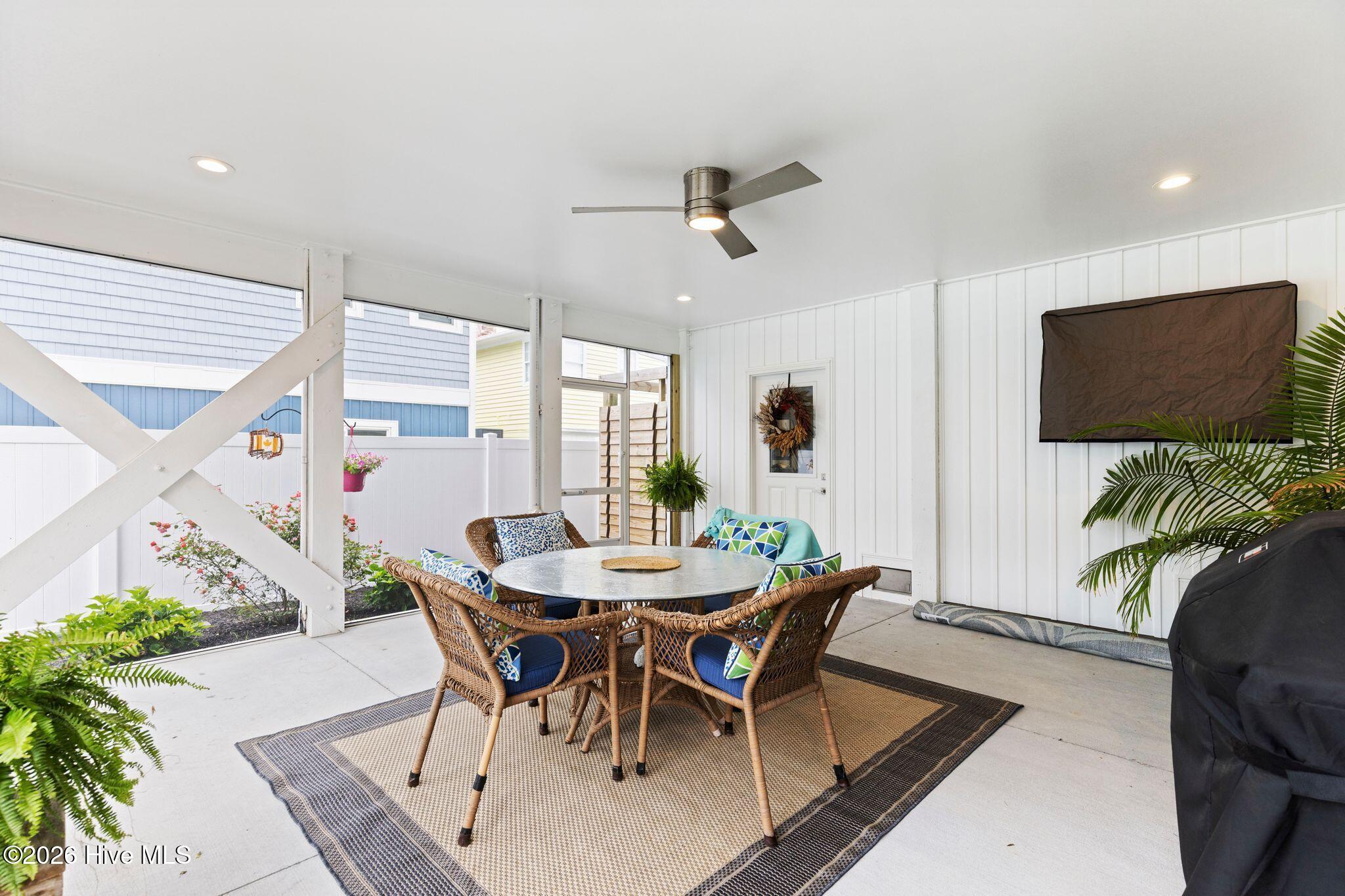 100570540 | Photo 60