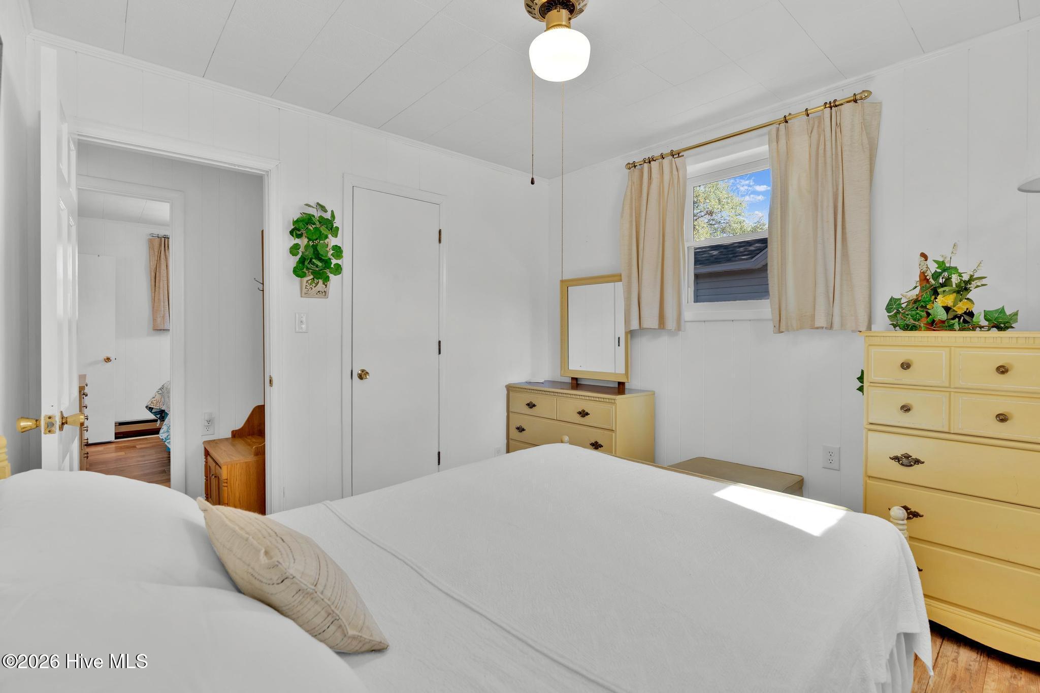 100562337 | Photo 19