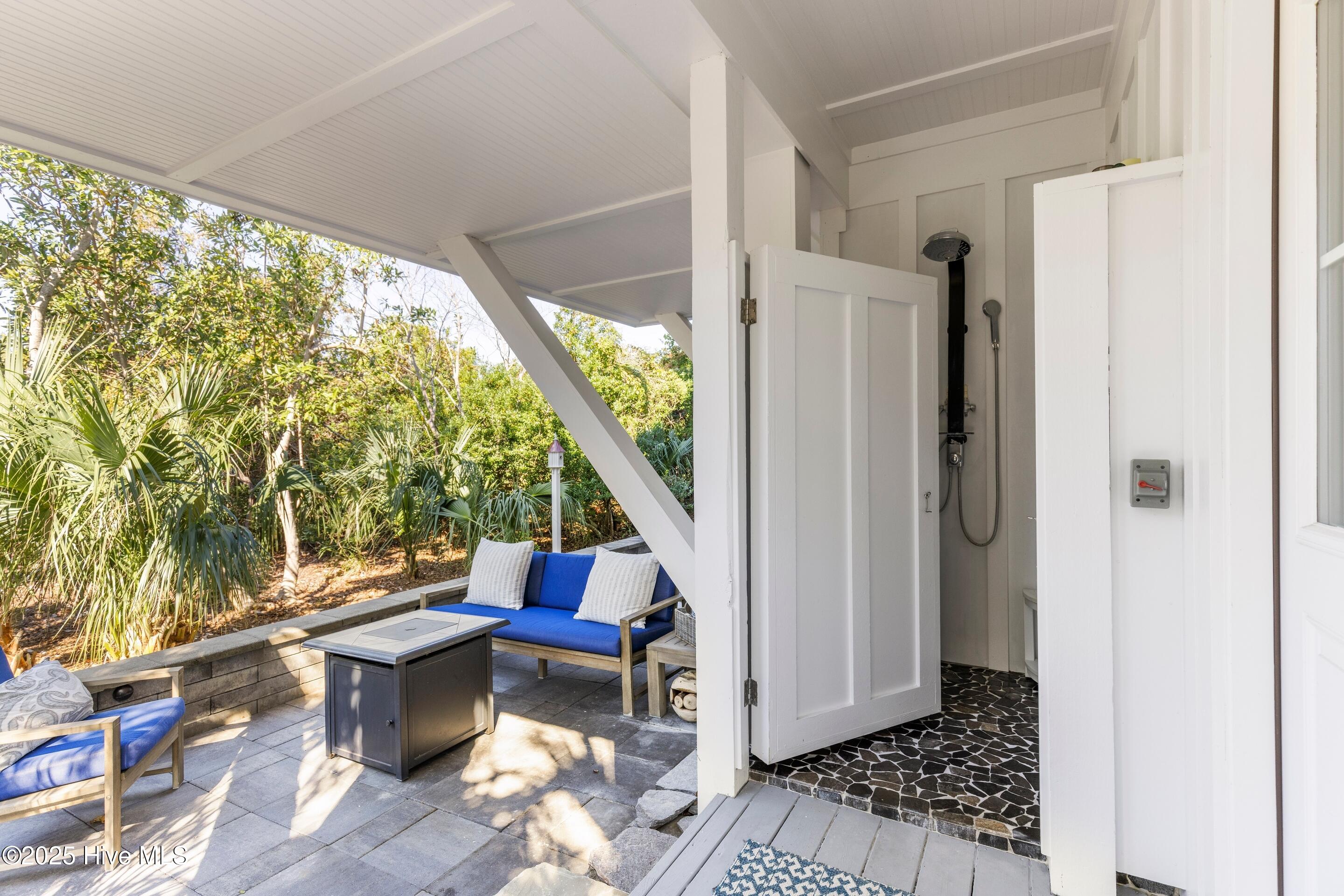 100540413 | Photo 54