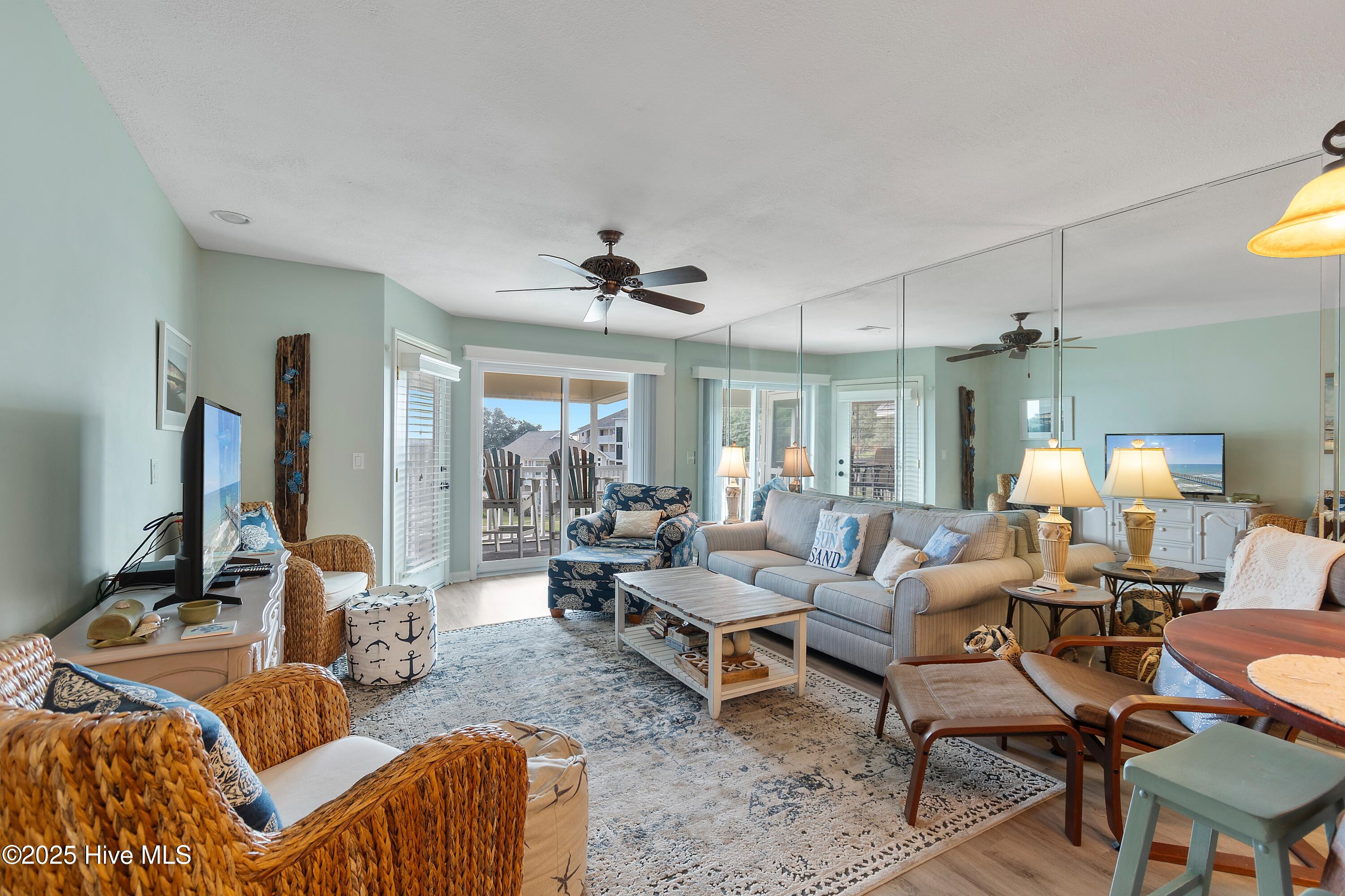 100537972 | Photo 27