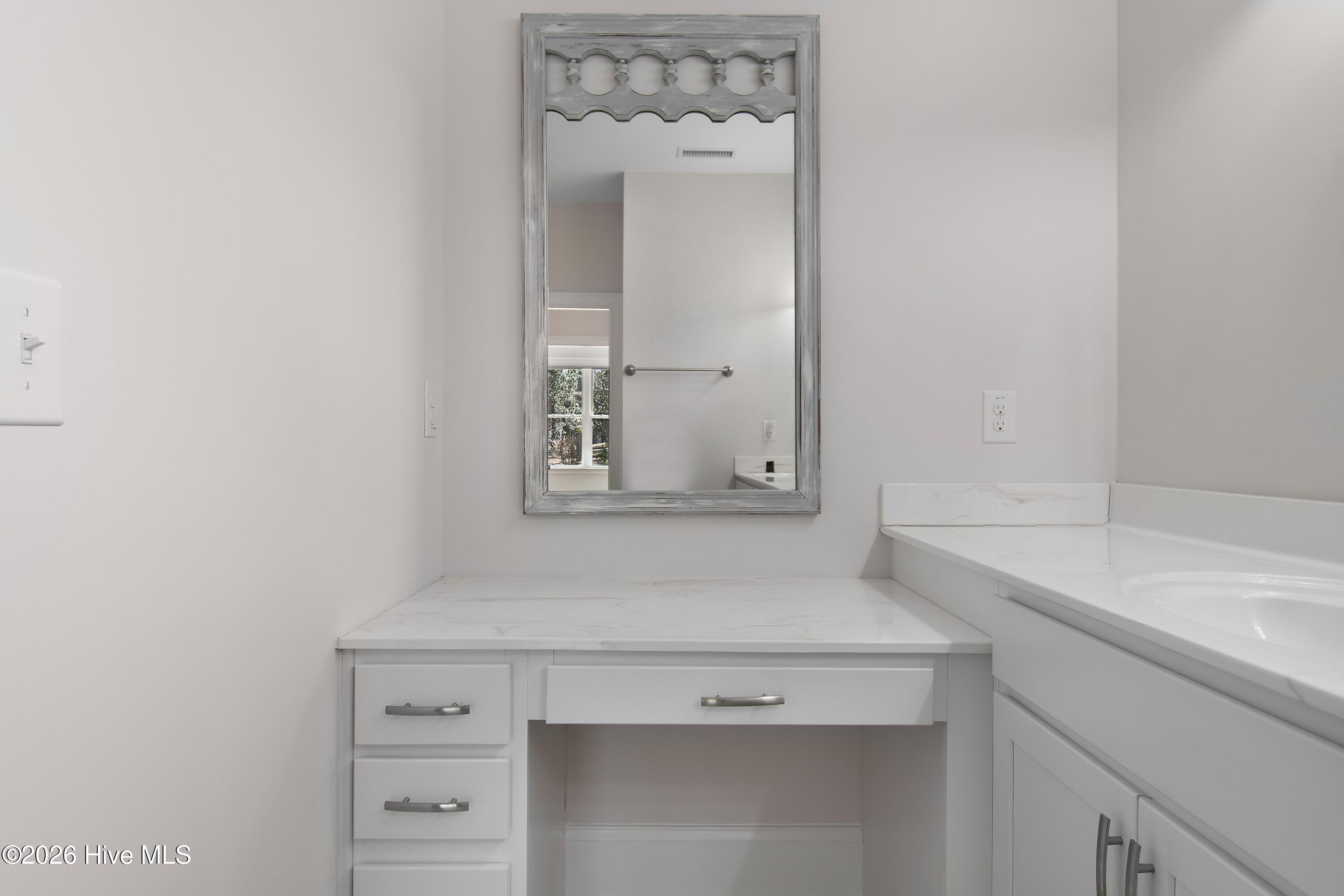 100556573 | Photo 26