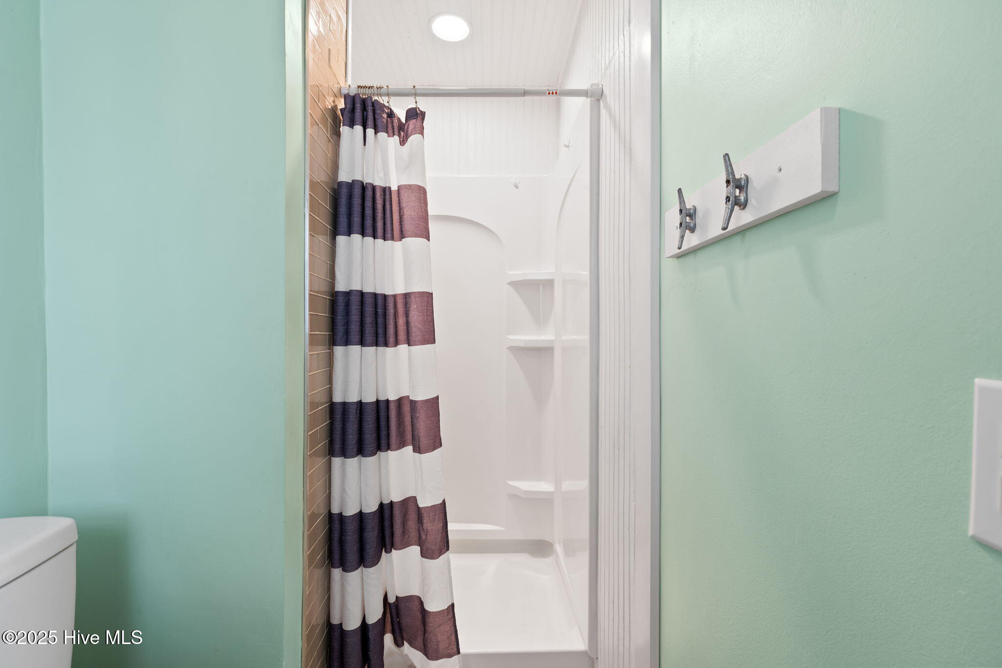 100555627 | Photo 22