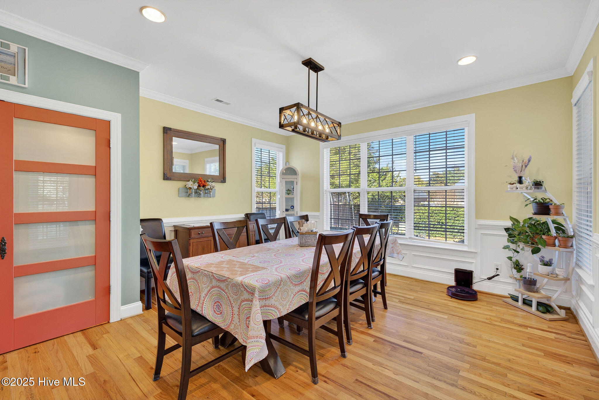 100540017 | Photo 38