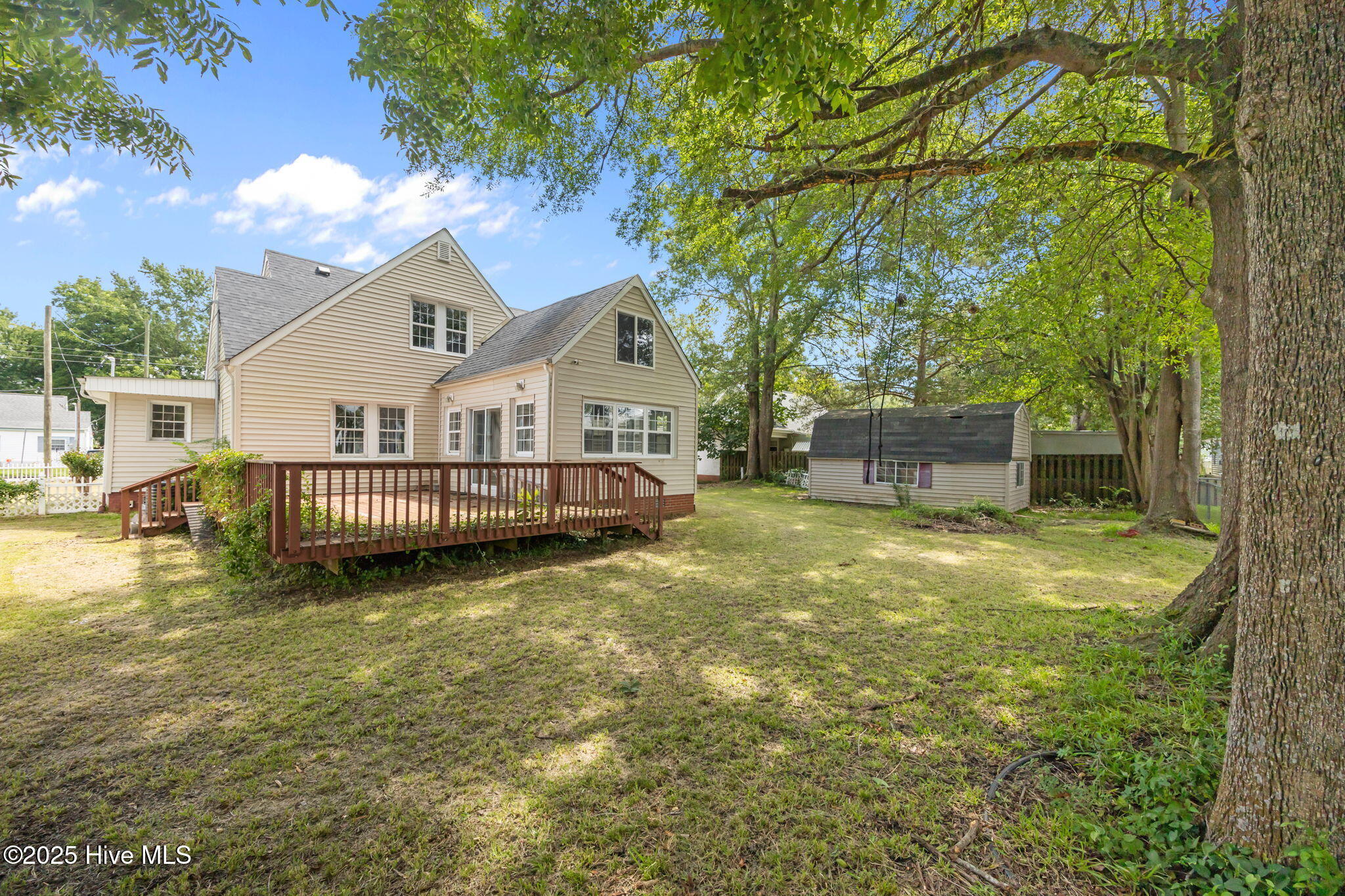 100520043 | Photo 41