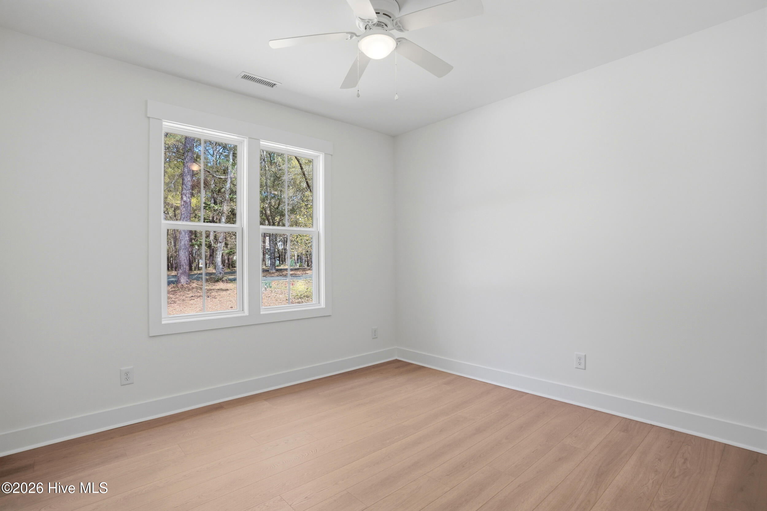 100556928 | Photo 17