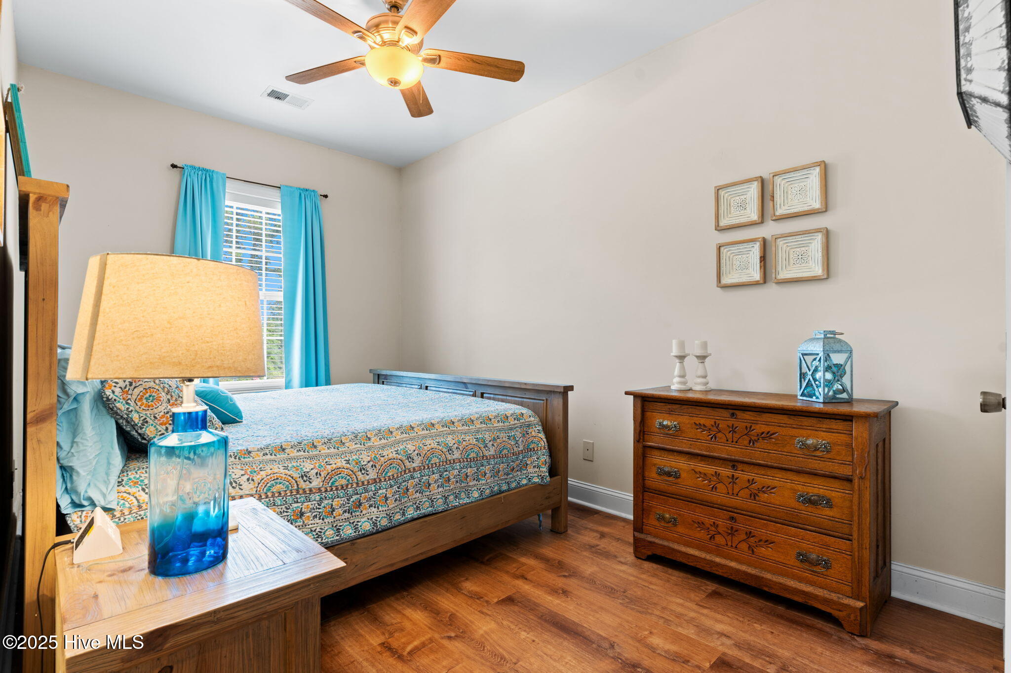 100529824 | Photo 19