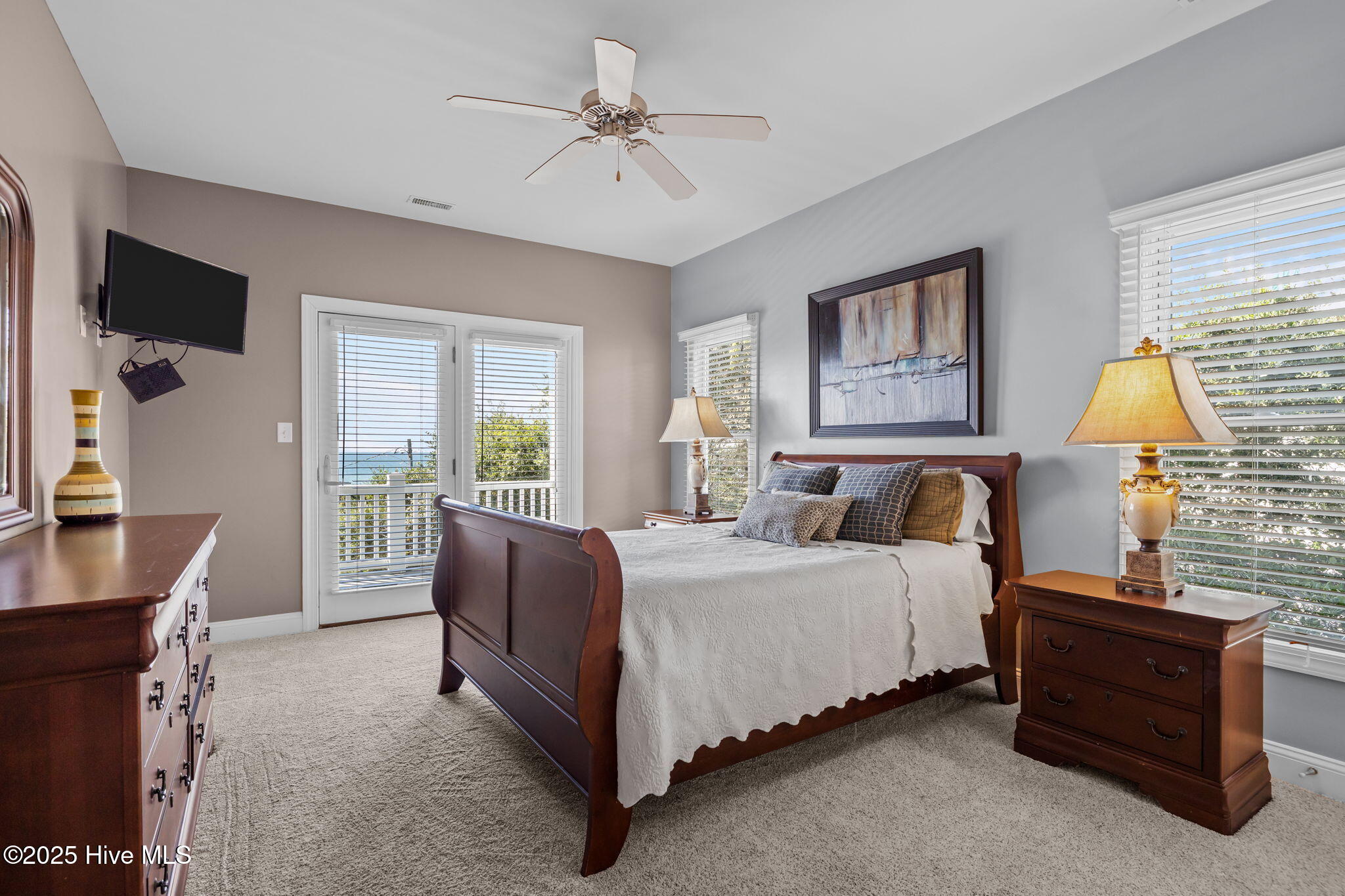 100531383 | Photo 43