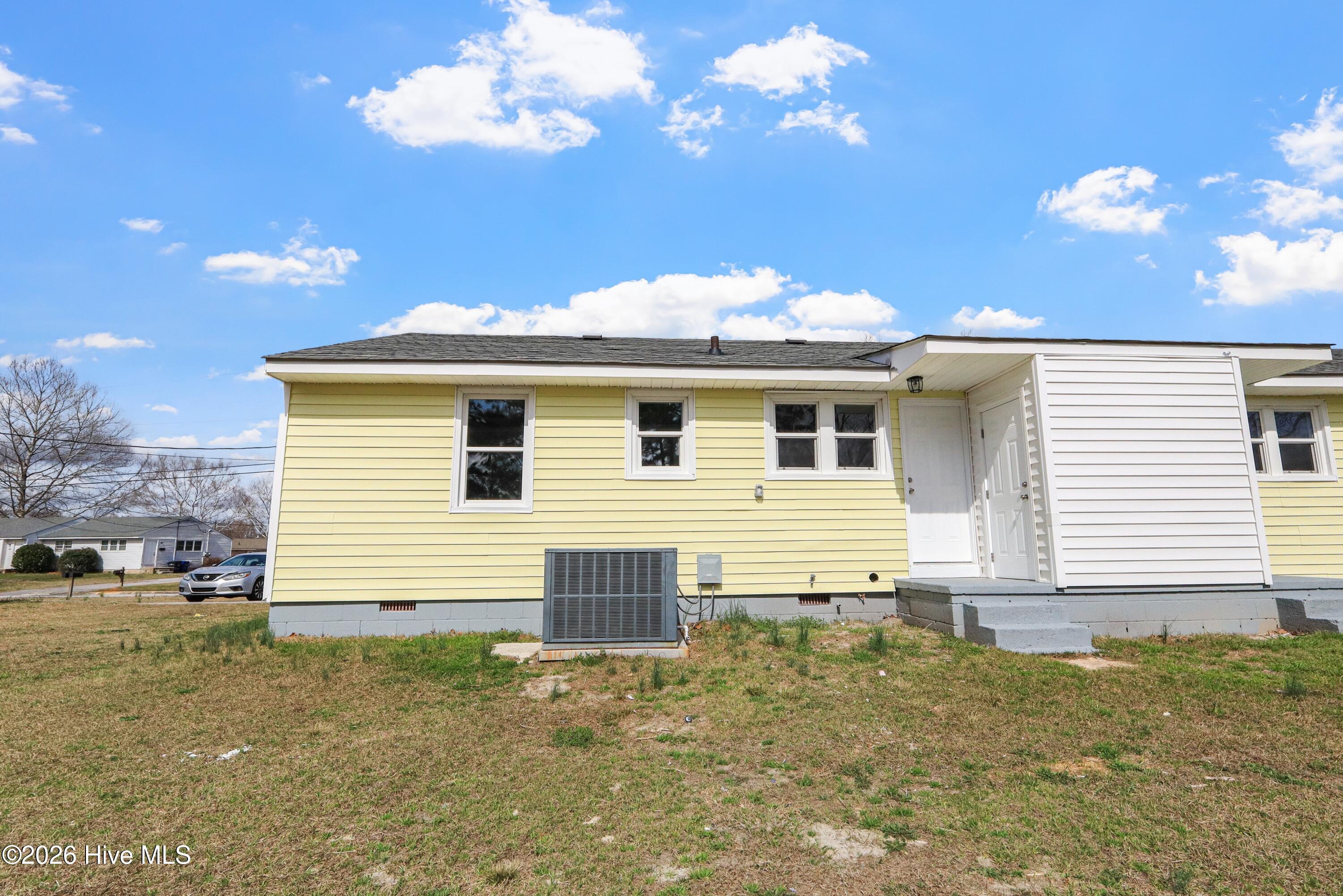 100558793 | Photo 45