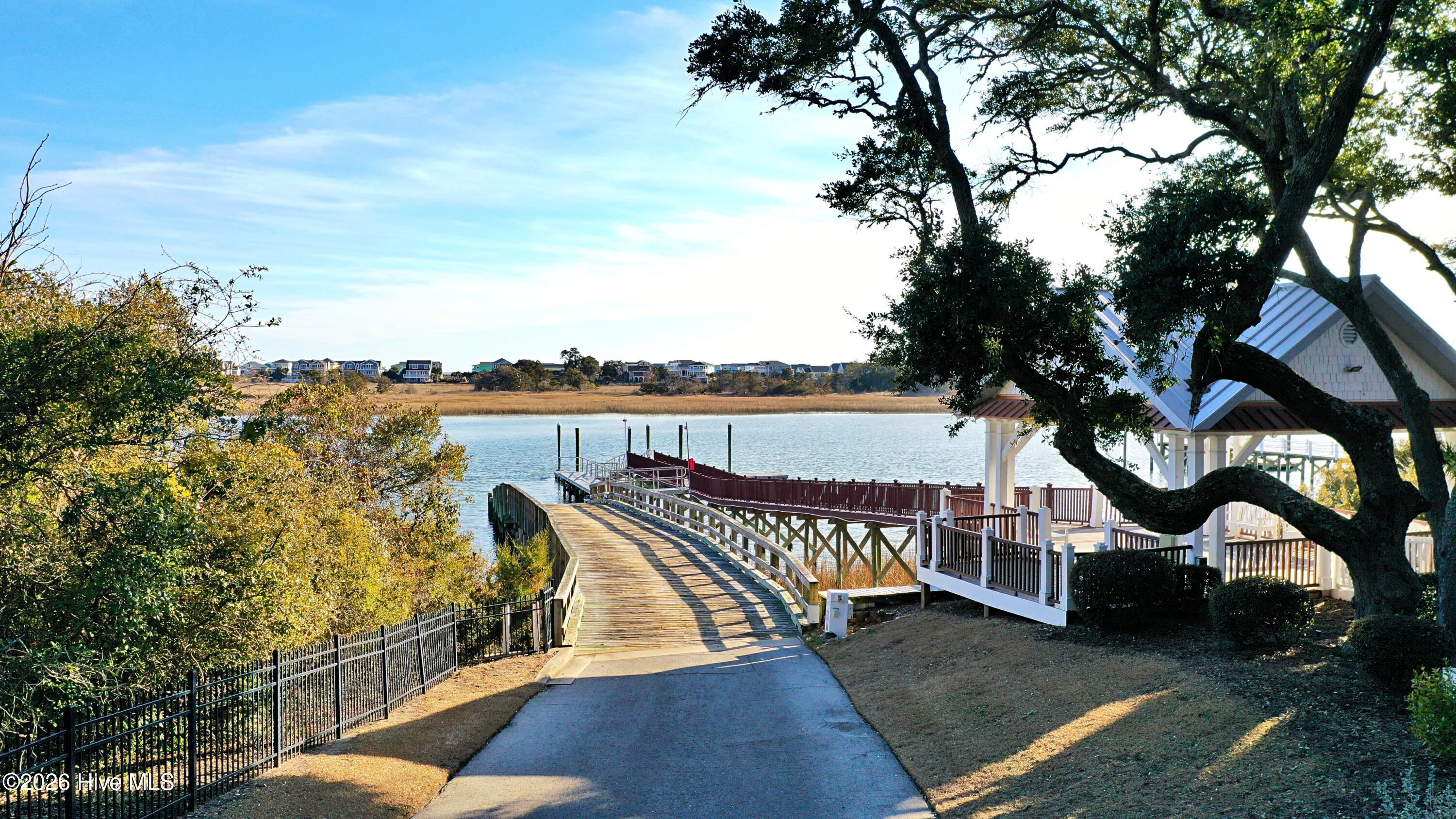 100554715 | Photo 25