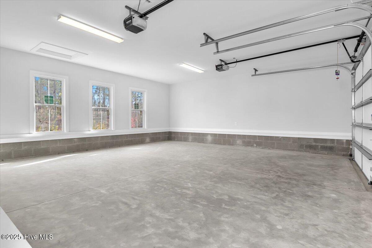 100495724 | Photo 65