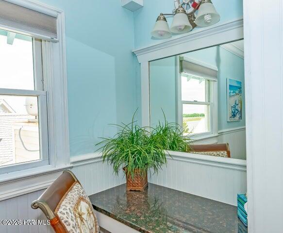 100557980 | Photo 11