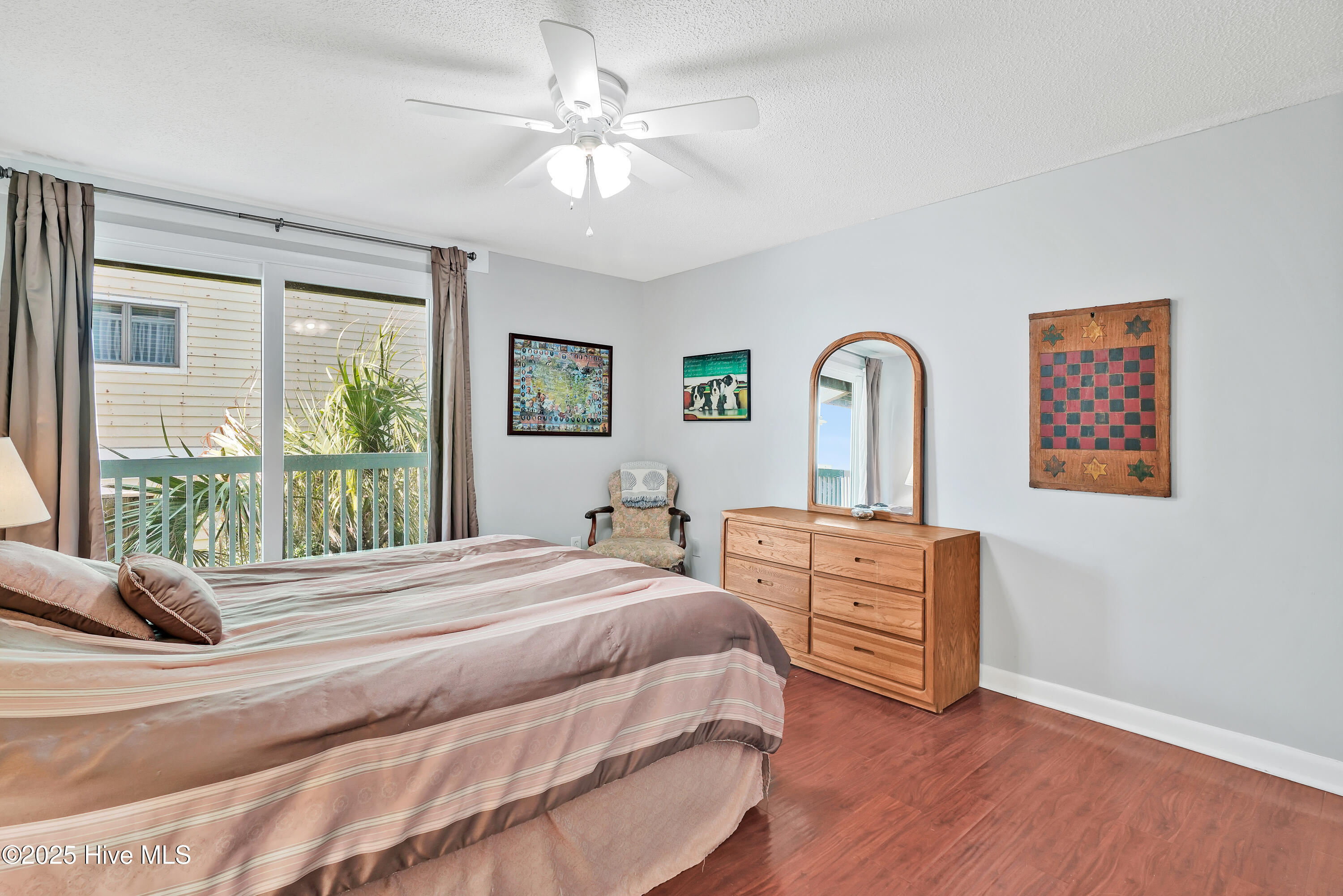 100506077 | Photo 30