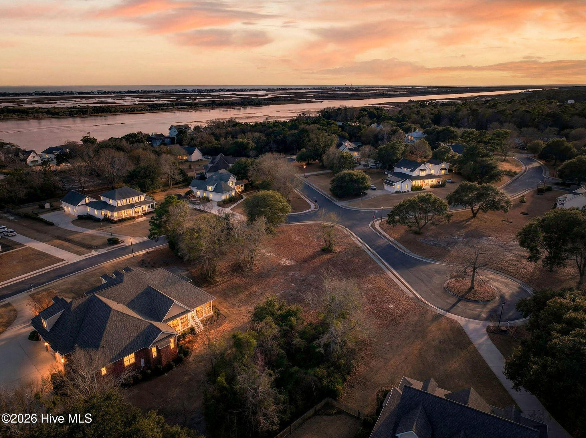 100550857 | Photo 21