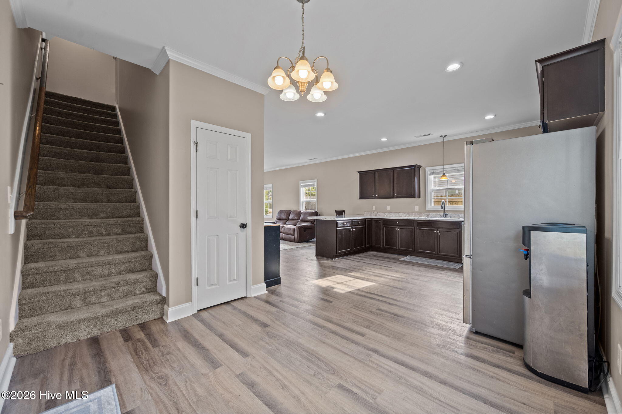 100549610 | Photo 18