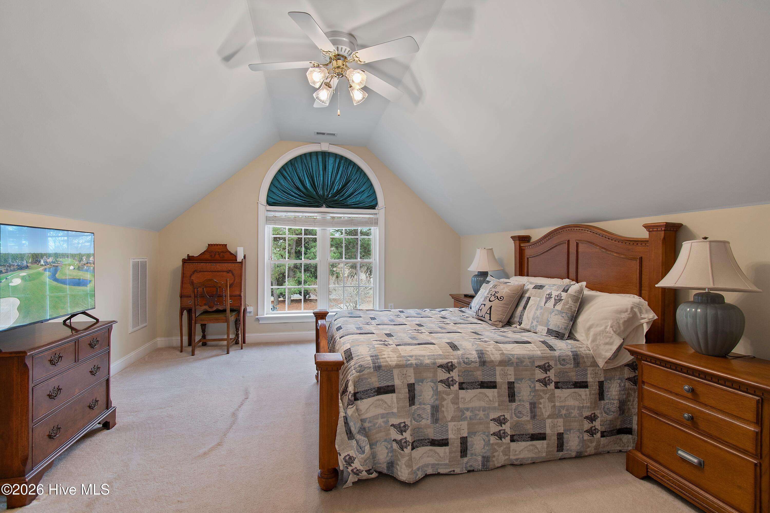 100557471 | Photo 42