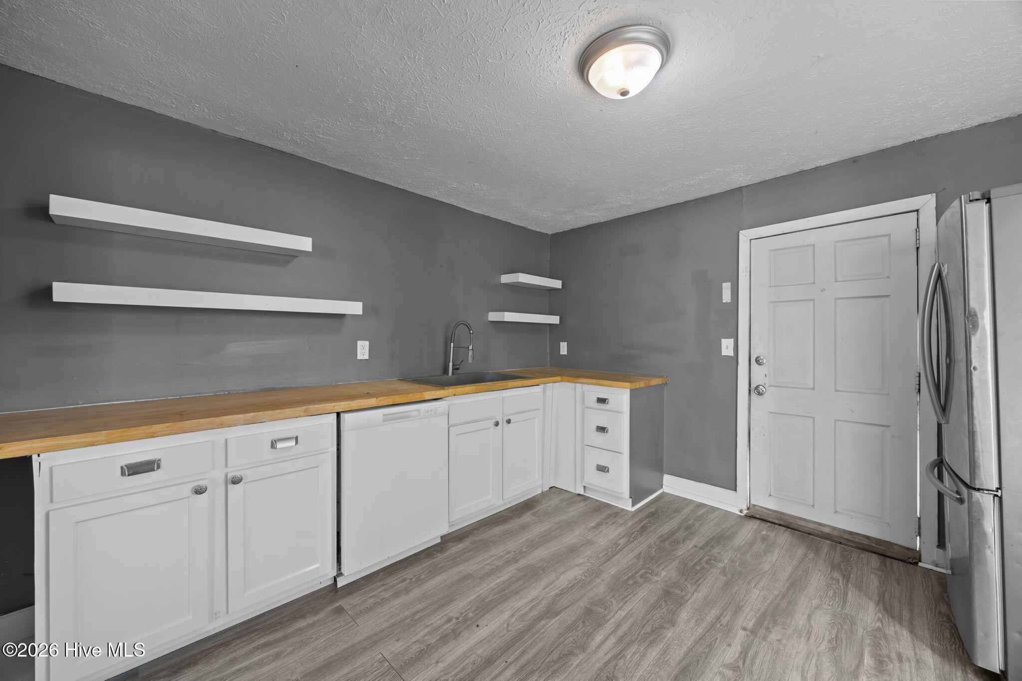 100550233 | Photo 10