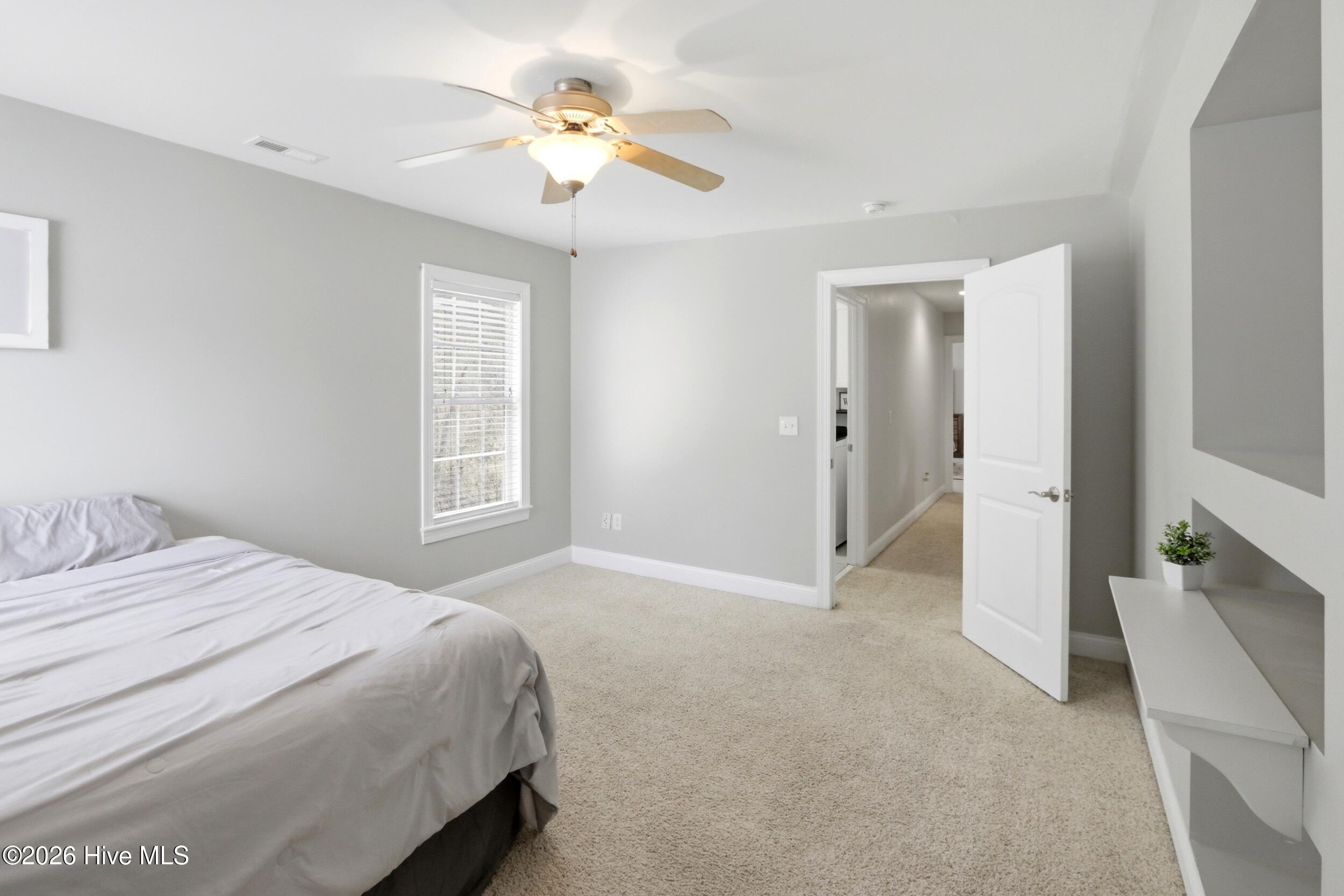 100538724 | Photo 34