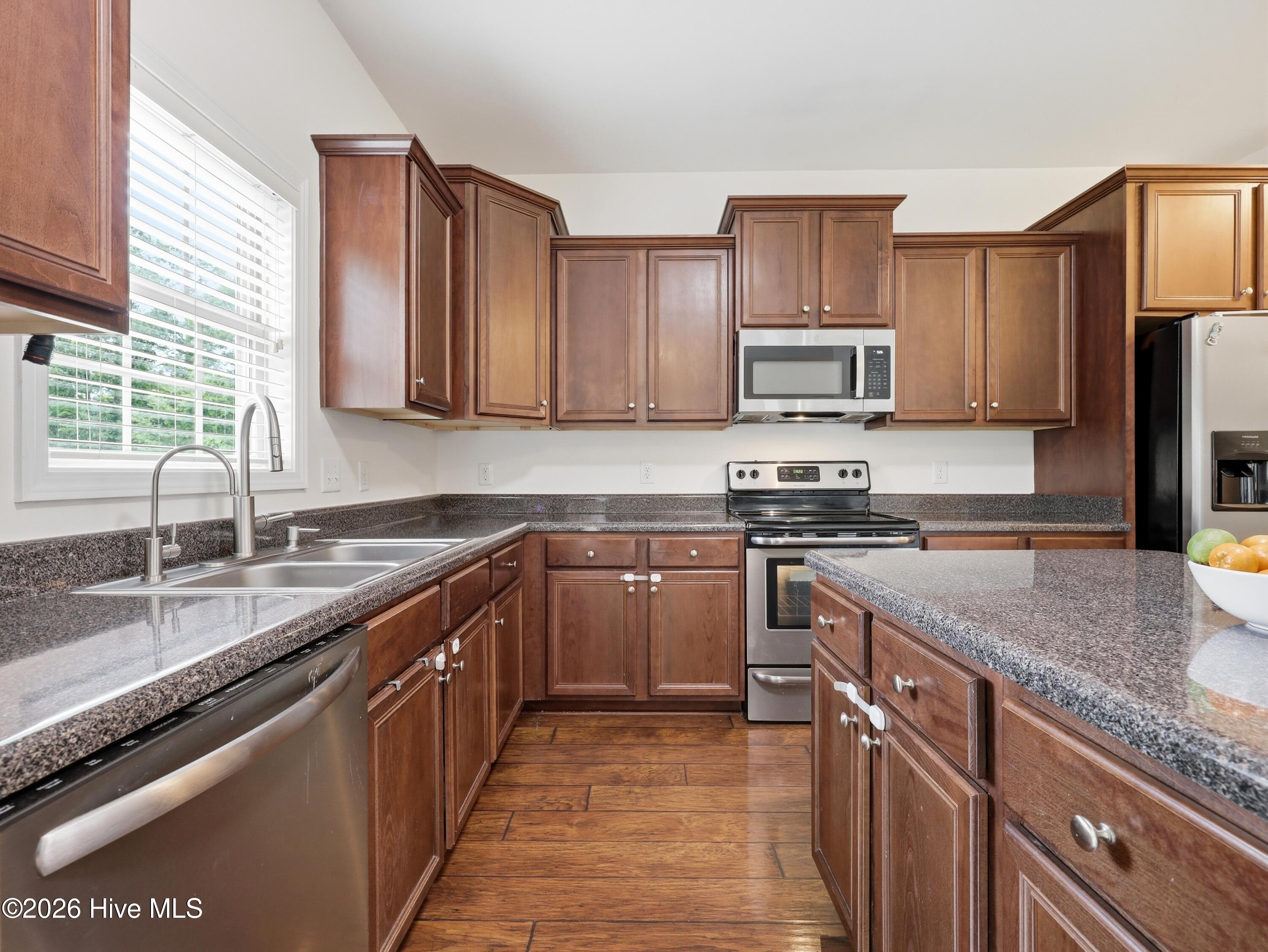 200 Wedgefield Circle,Maple Hill