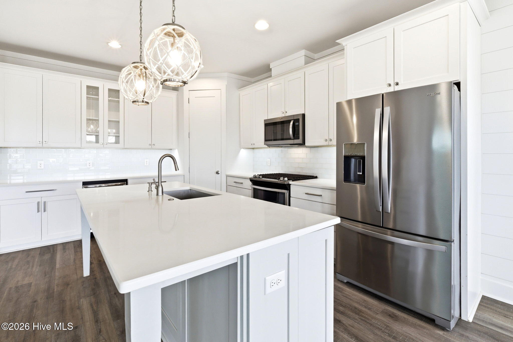 100564360 | Photo 11