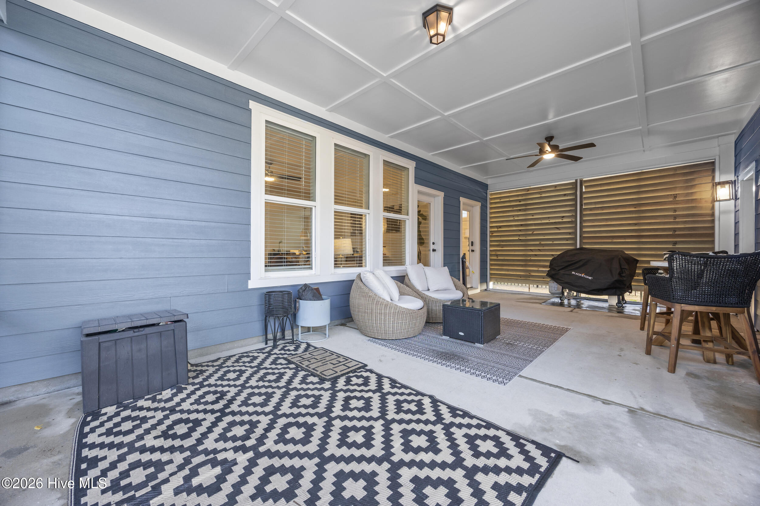 100551783 | Photo 33