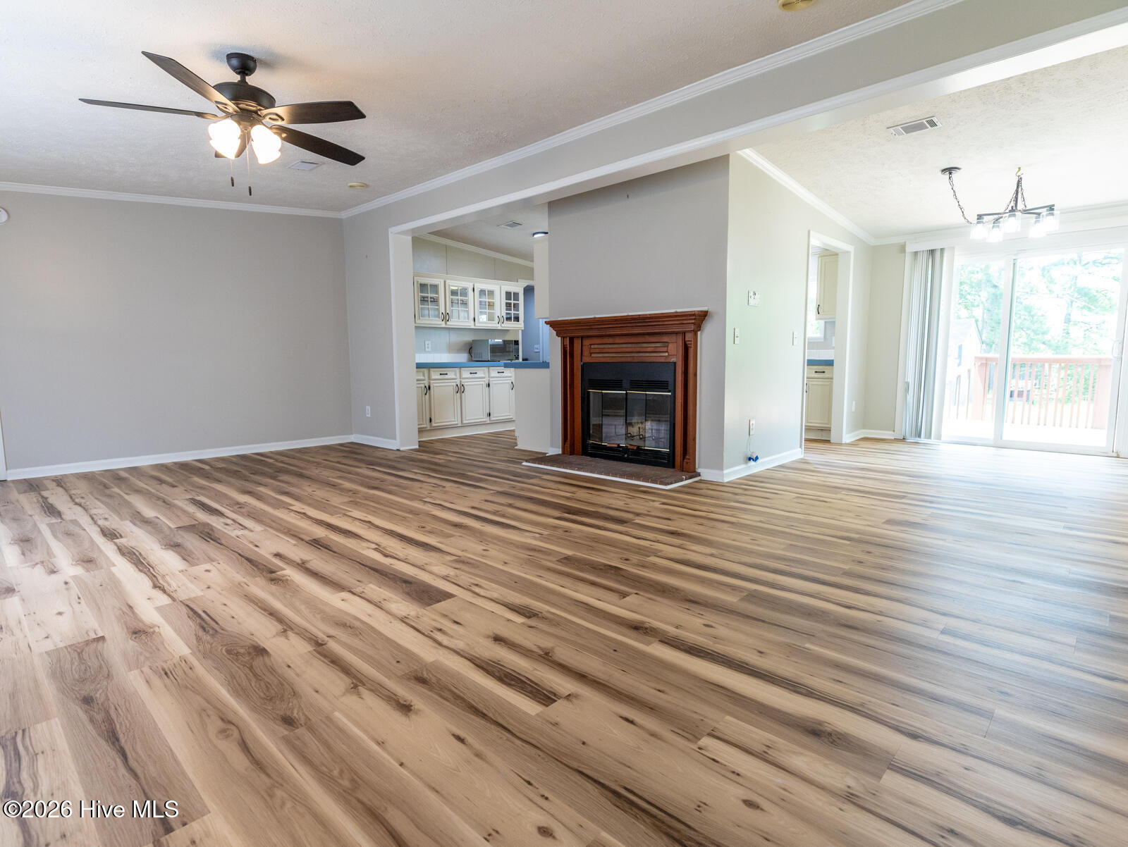299 Riggs Road,Hubert