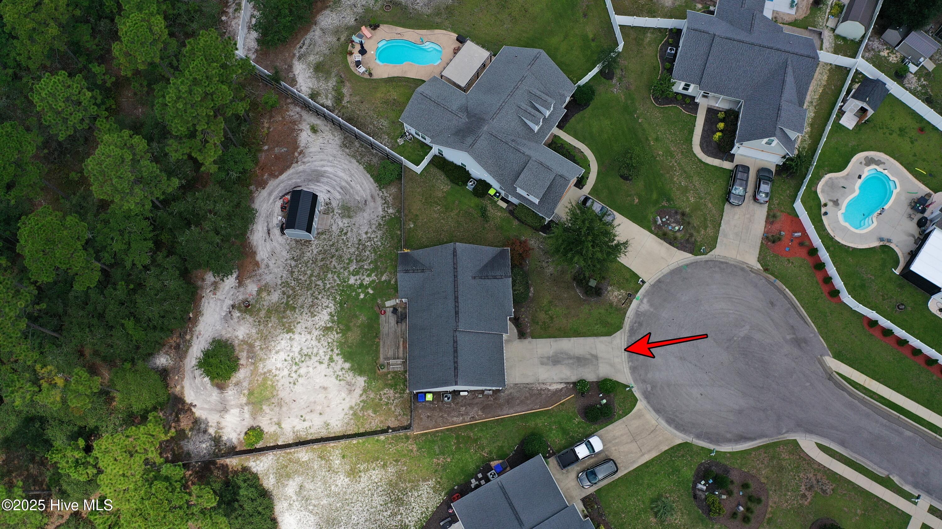 100525620 | Photo 34