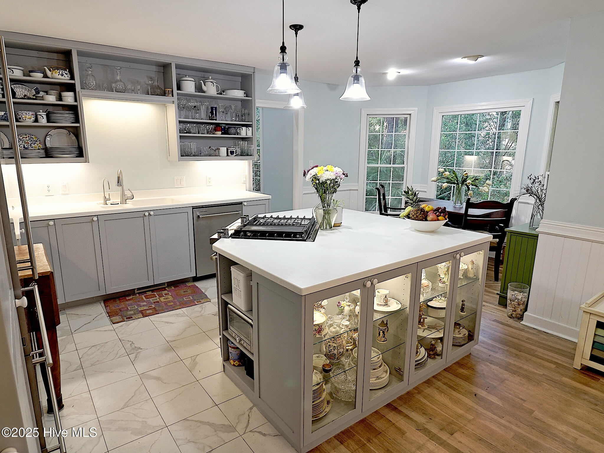 100504796 | Photo 21